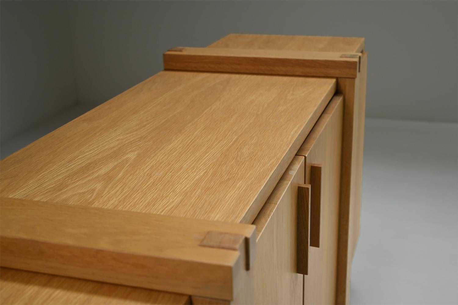 Brustalist oak sideboard, Belgium. For Sale 1