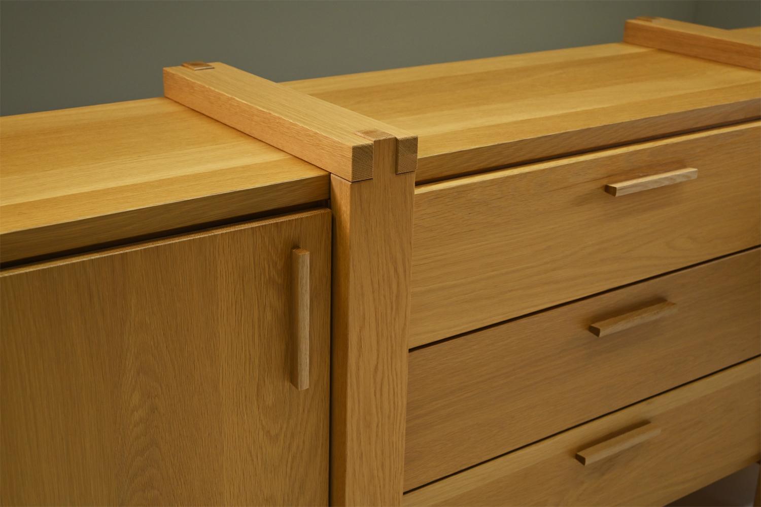 Brustalist oak sideboard, Belgium. in vendita 2