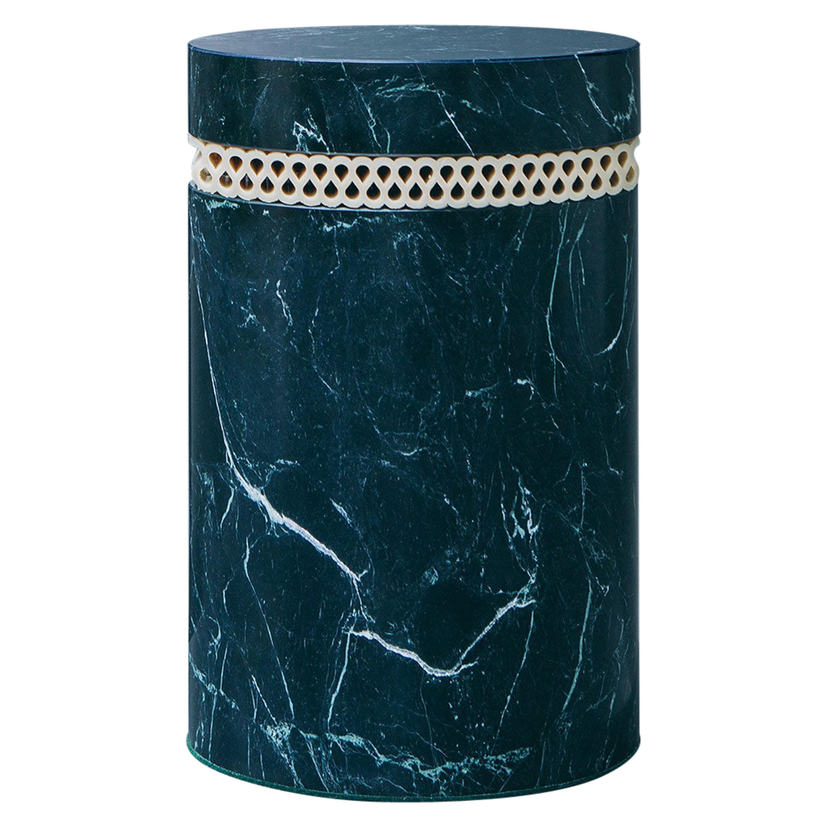 Tabouret rond contemporain en marbre noir, design belge par barh.design