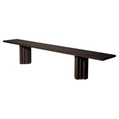 Banco rectangular europeo de roble oscuro Brut Slim 180 by Mokko Amsterdam
