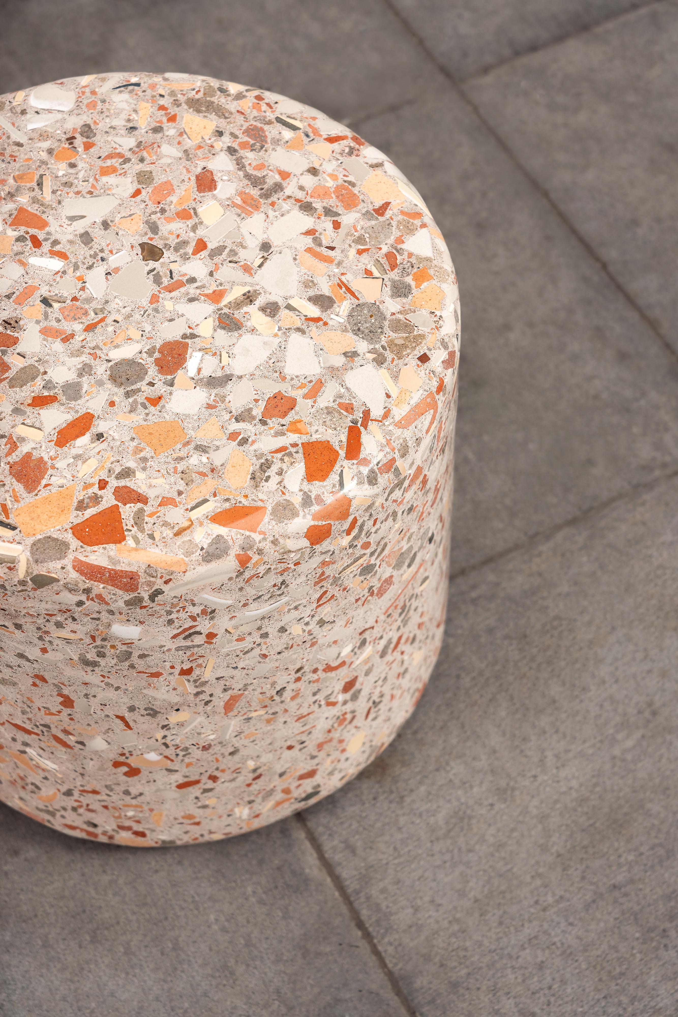 The ‘Brut’ collection by Assimply Studio transforms demolition waste from masonry walls into unique pieces of furniture. These materials, which were once house structures, are given a new lease of life by being carefully processed and transformed