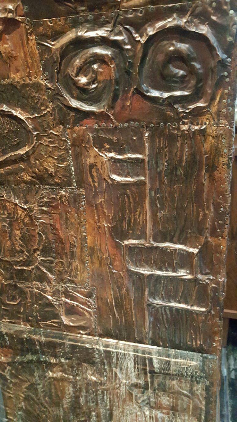 Étagère en cuivre sculptée à la main brutaliste de Lou Ramirez en vente 10