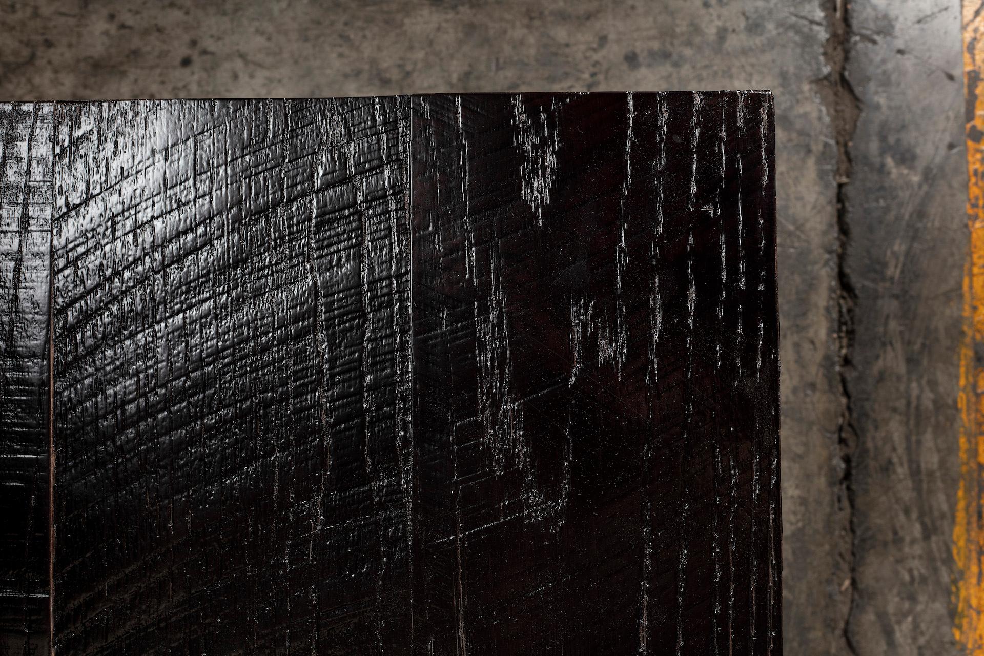 Mexicain Brutal Table basse rectangulaire en Oak massif sculpté à la main par No Age Studio en vente