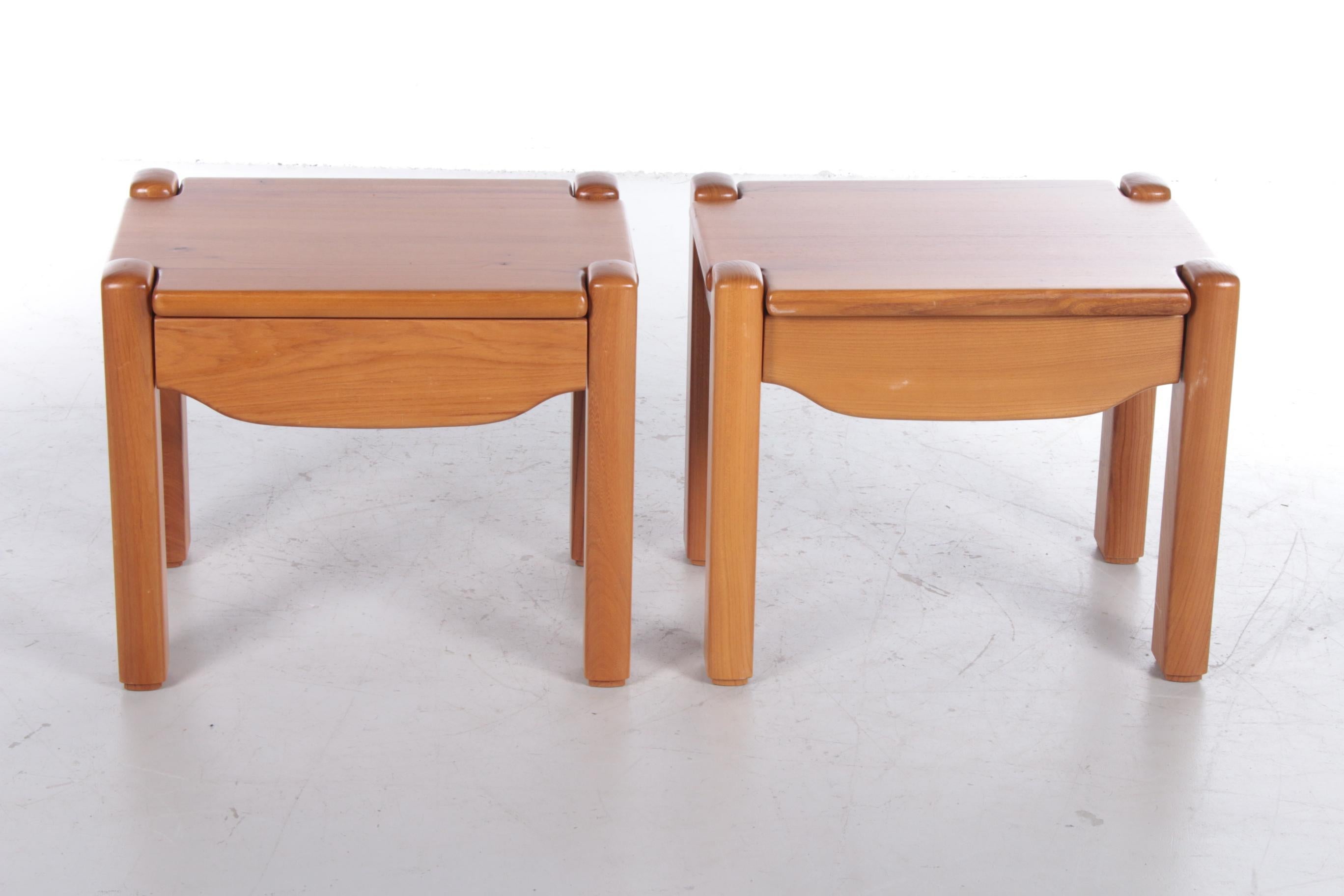 Français Ensemble de tables de chevet en bois dans le style de la Maison Regain avec tiroir, 1970
