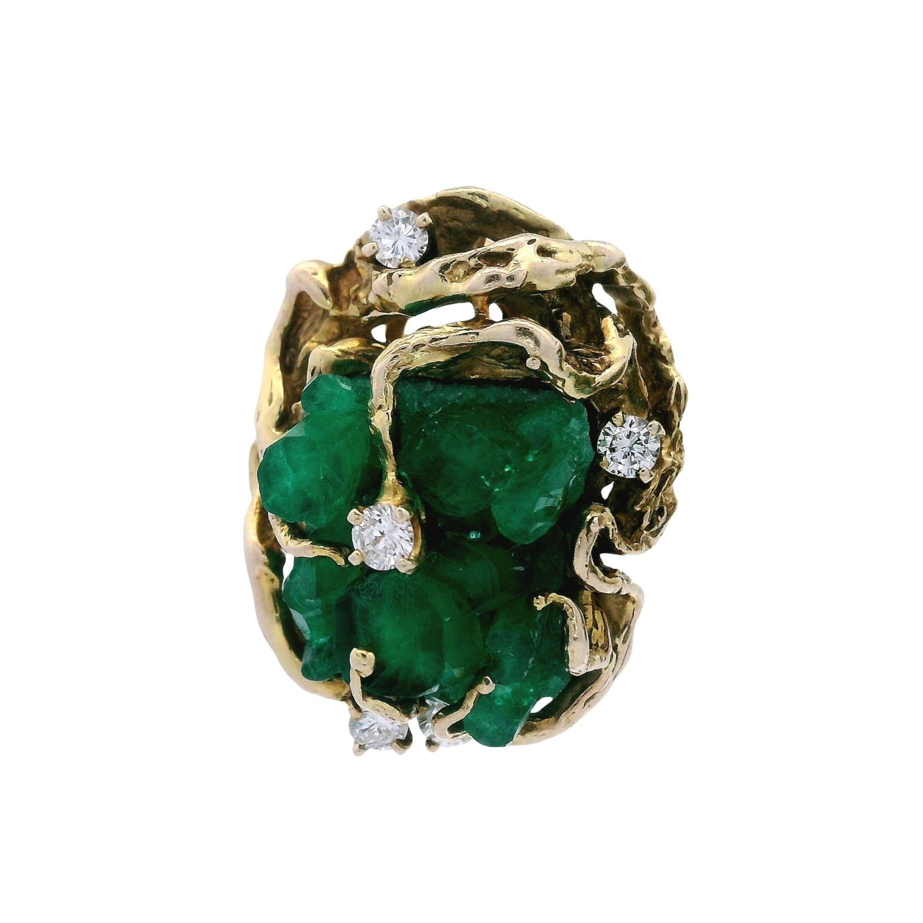 Grezzo Brutalist 18kt yellow Gold Earrings with Rough uncut Emeralds & Diamonds in vendita