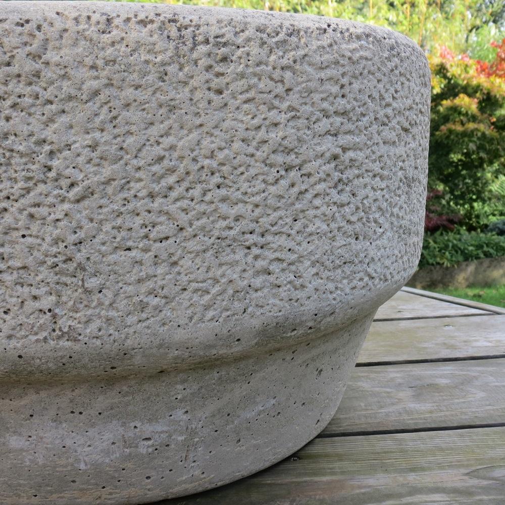 Brutalist 1970s Concrete Planter Plant Pot by Willow Lodge Crafts Glos In Good Condition In Stow on the Wold, GB