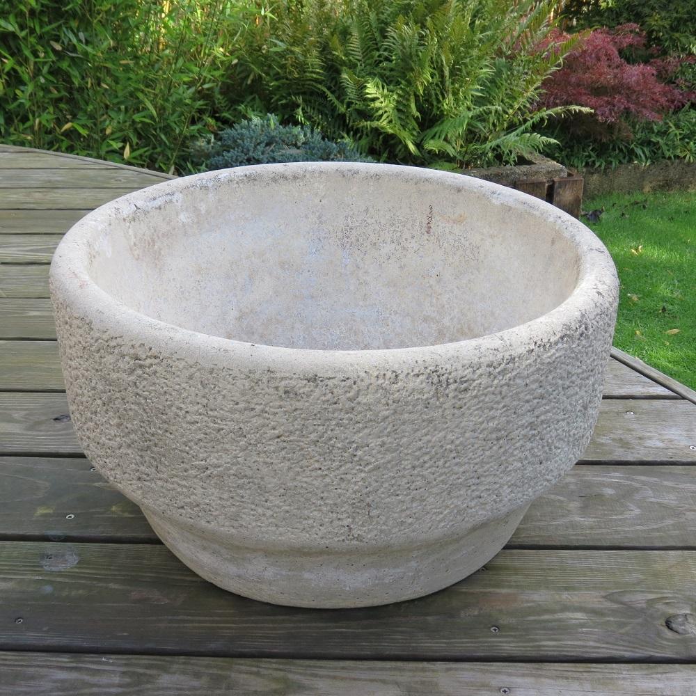 Brutalist 1970s Concrete Planter Plant Pot by Willow Lodge Crafts Glos In Good Condition In Stow on the Wold, GB