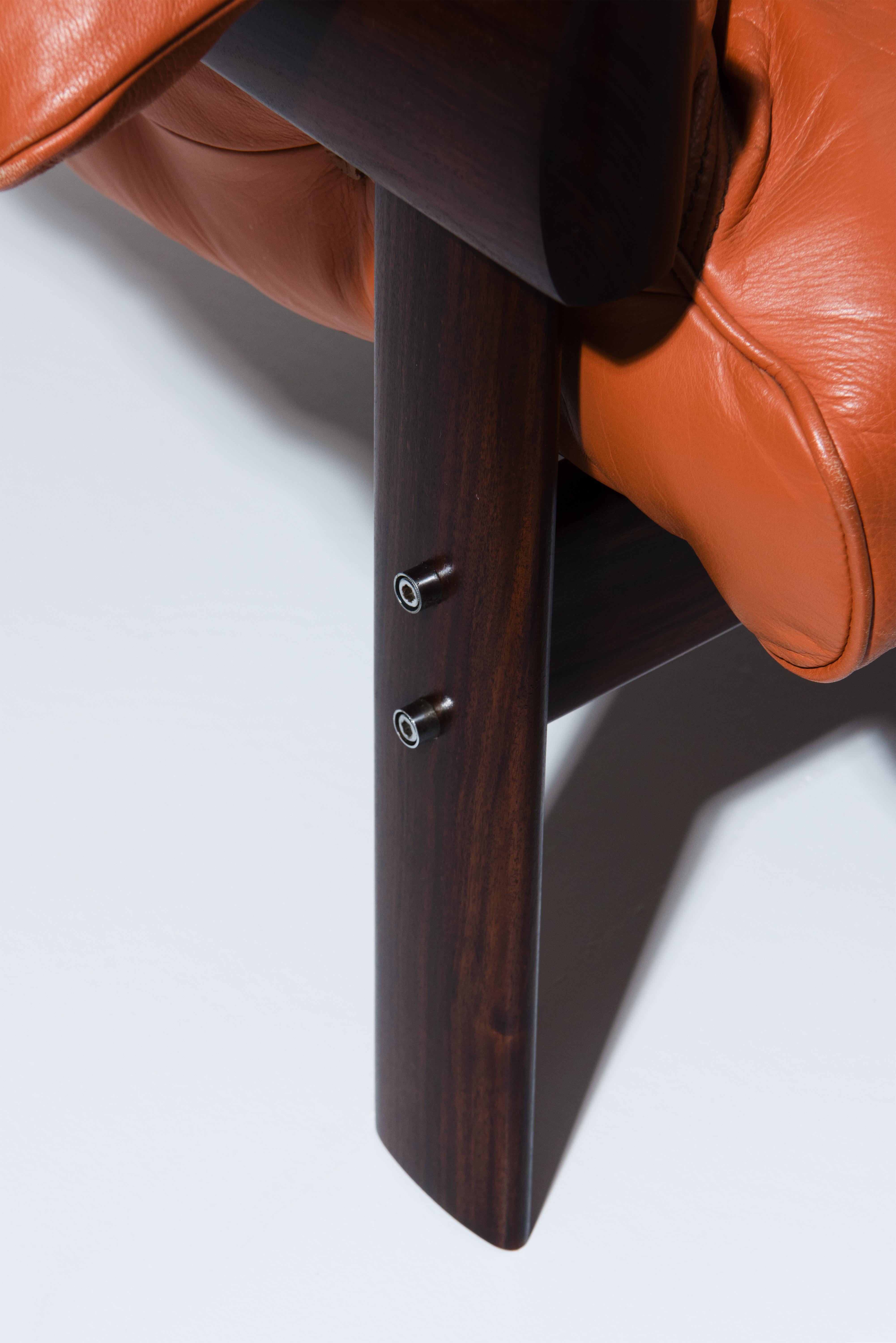 20th Century Brutalist 2-Seat Sofa - 'MP-41' - Percival Lafer