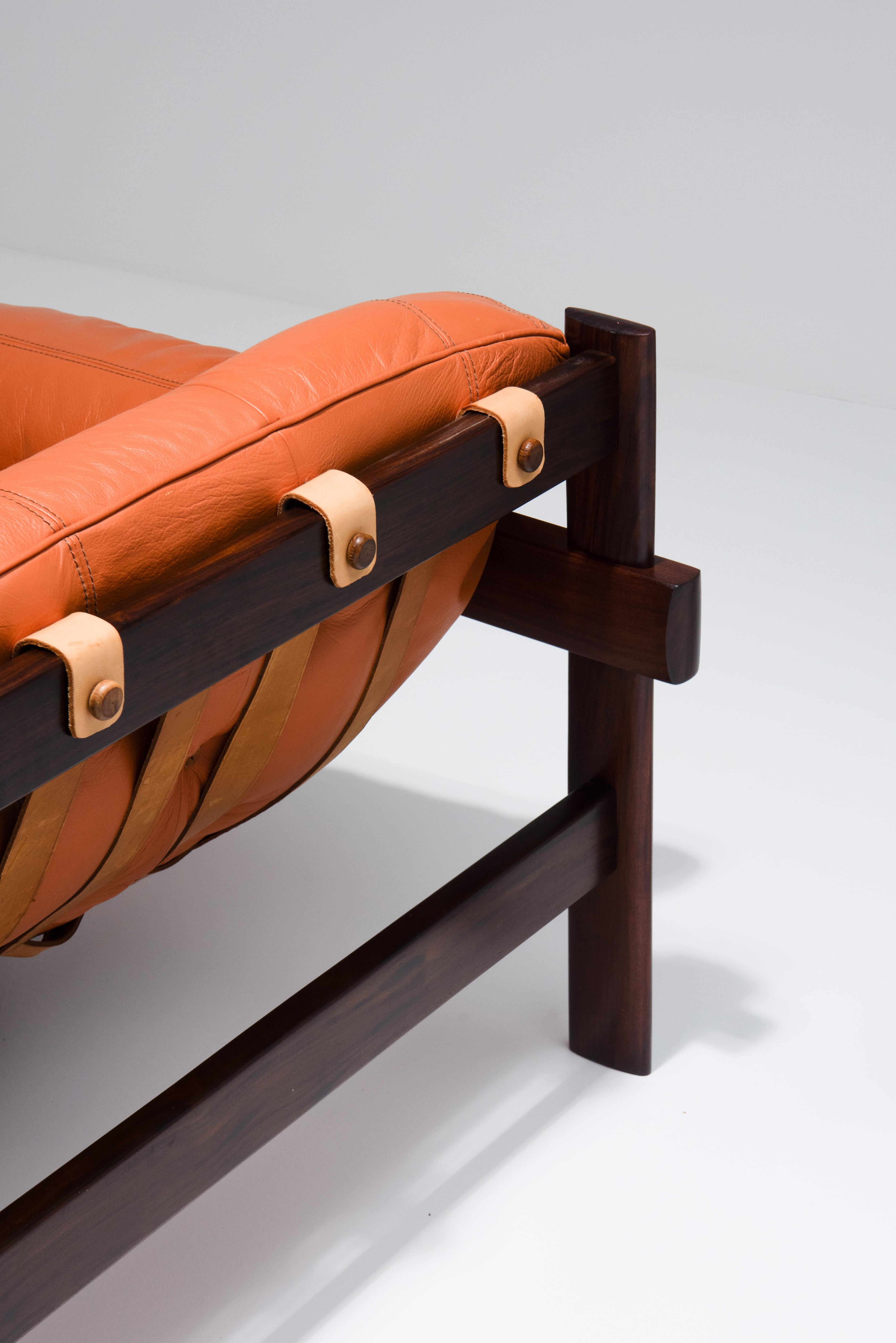 Leather Brutalist 2-Seat Sofa - 'MP-41' - Percival Lafer