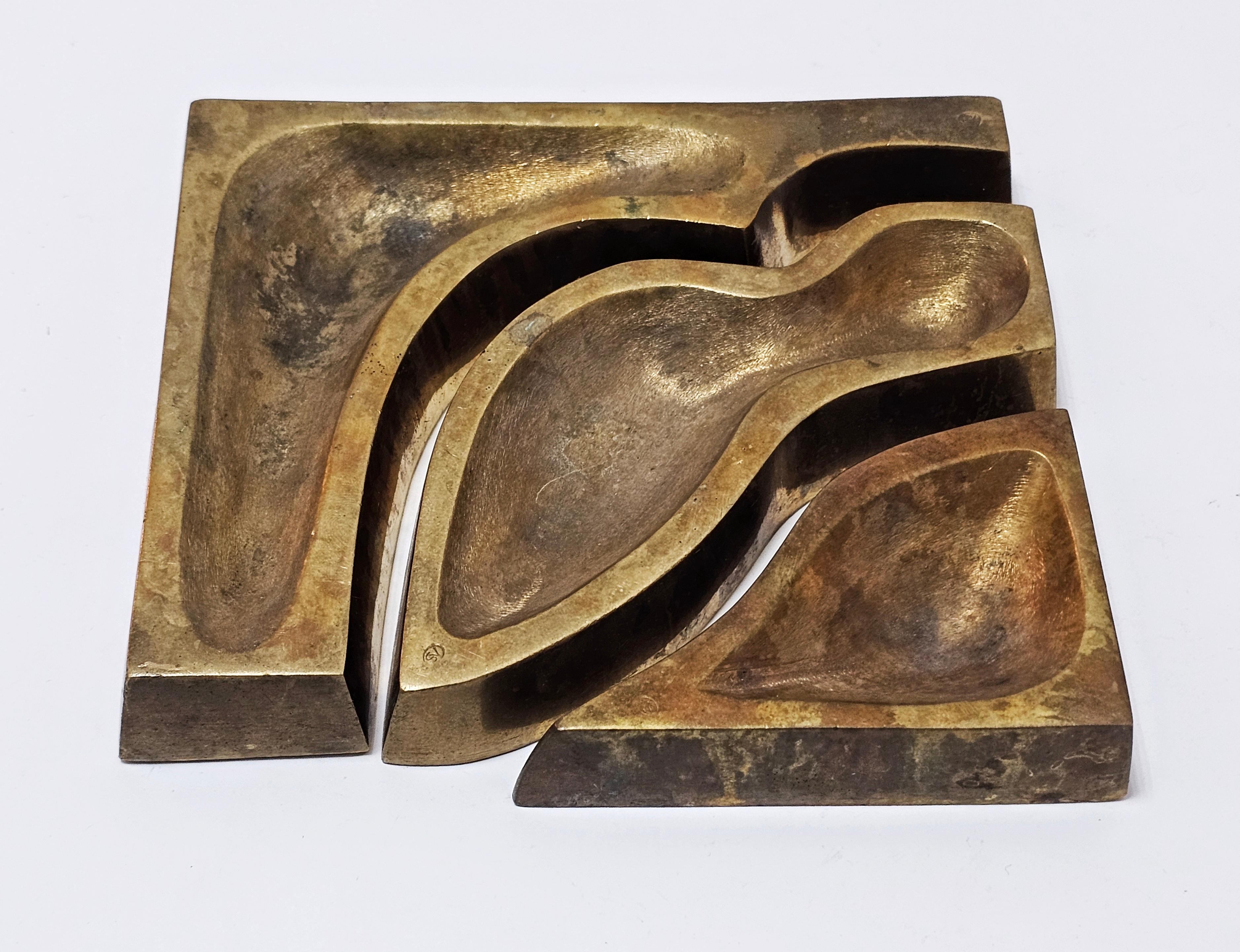 Brutalist 3-piece Sculptural Cigar Ashtray done in Bronze, Yugoslavia 1970s In Good Condition For Sale In Beograd, RS