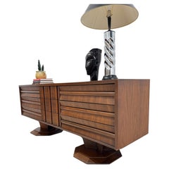 Brutalist 9 drawers dresser by Paul Evans, Walnut, Canada, 1975