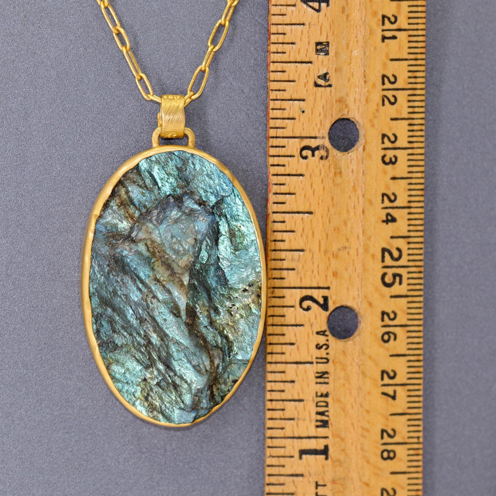 Brutalist 94.6 carat Labradorite Handmade Gold Chain Necklace, Lola Brooks 2023 In New Condition In Dallas, TX