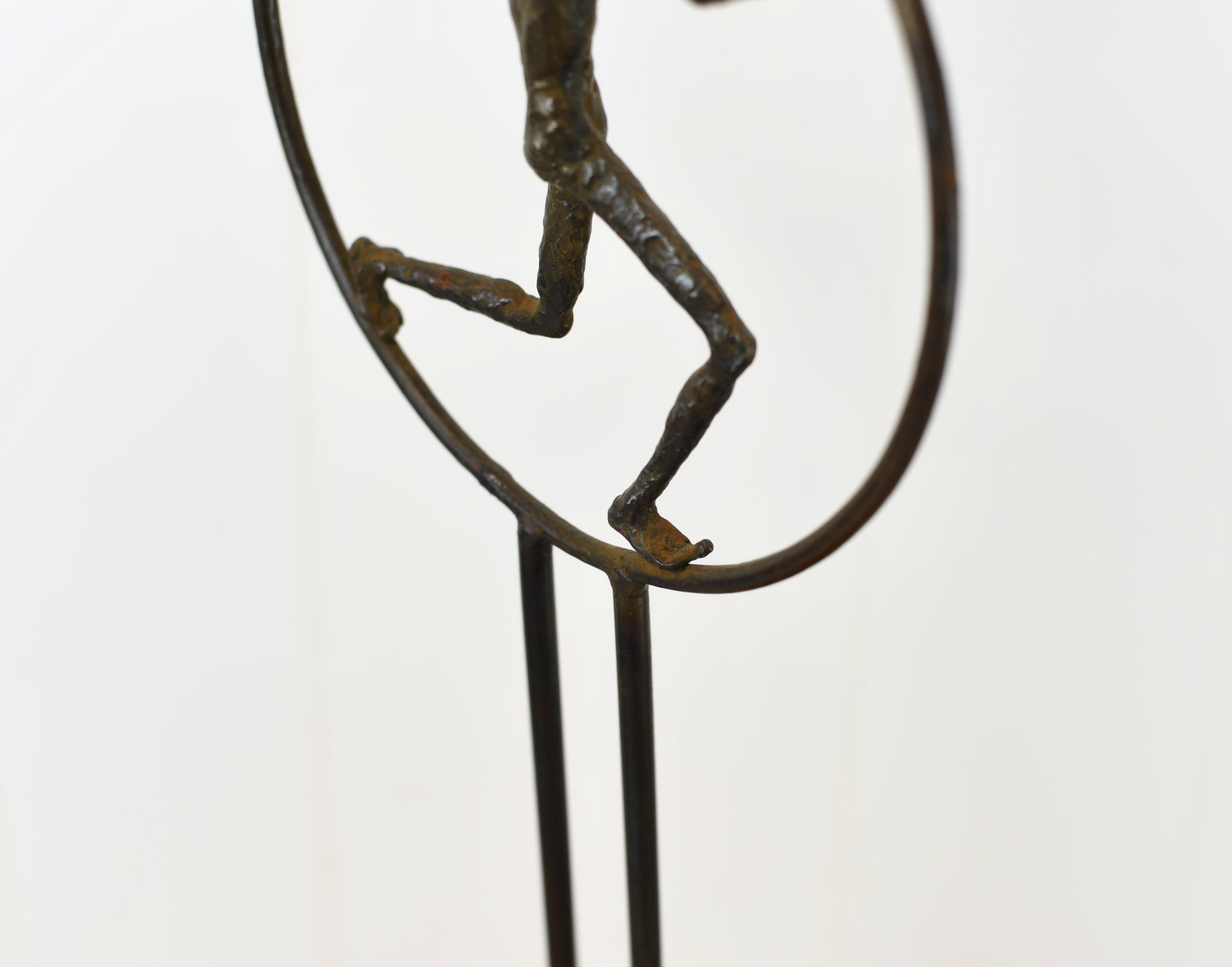 Abstrakter brutalistischer Pendelleuchter aus geschweißtem Stahl, Mid-Century Modern, kinetische Skulptur (20. Jahrhundert) im Angebot