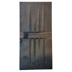Pannello porta brutalista in alluminio con finitura in bronzo antico