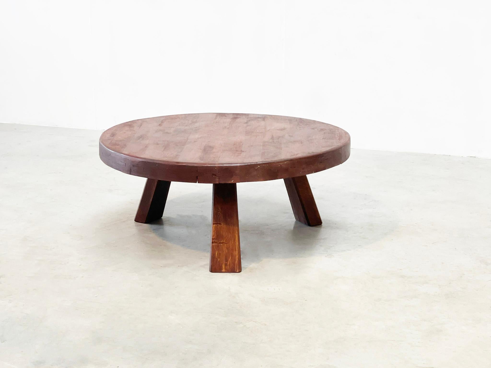 Brutalist and elegant coffee table
Brutalist oak coffee table

Design in its purest form. A very heavy oak coffee table made in the 80s. The wood has acquired a very nice patina over the years. The table is a very large and heavy piece. This was