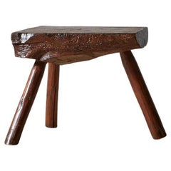 Table tripode française brutaliste et rustique