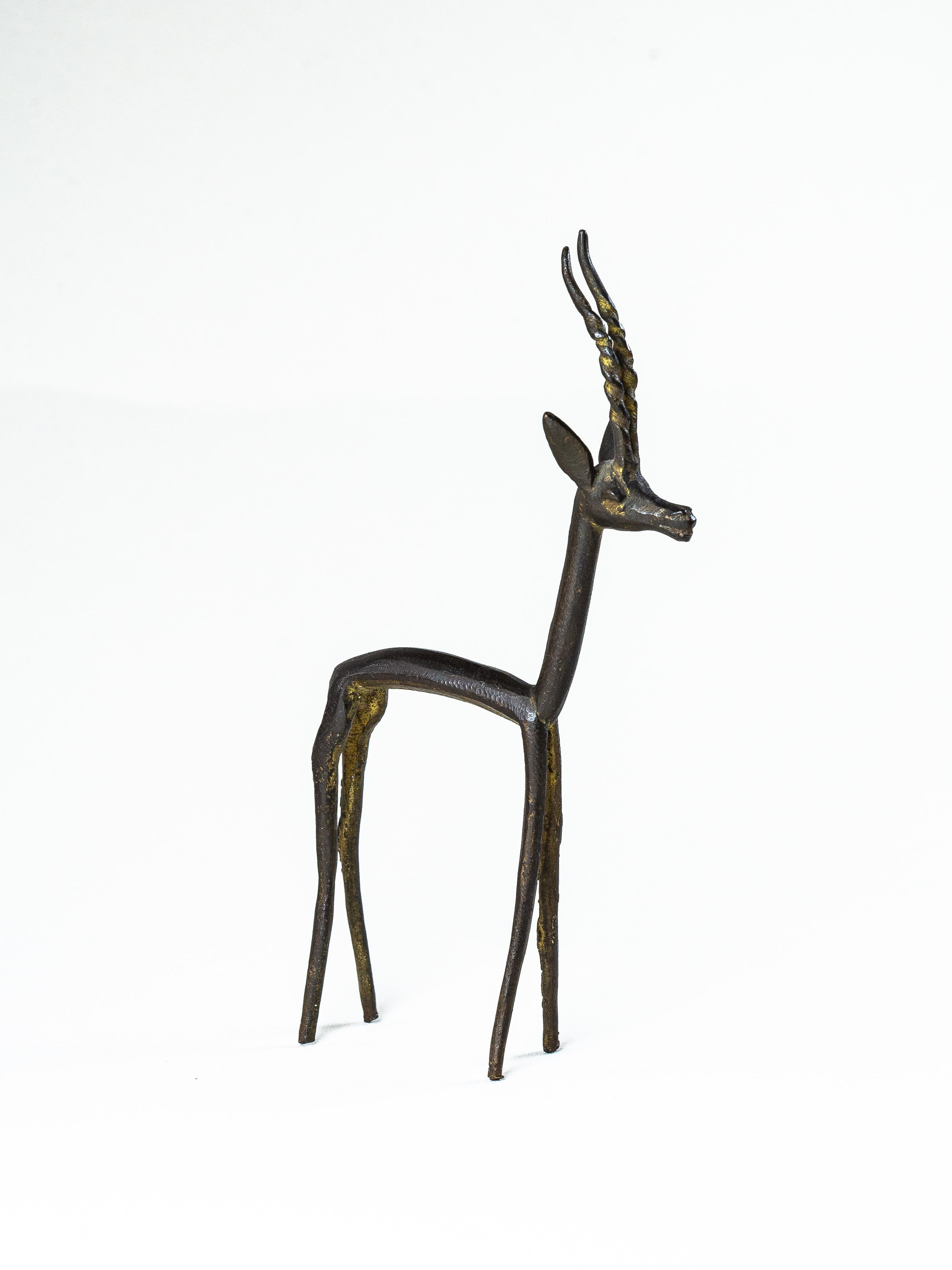 Brutalist Antelope Sculpture, Zoomorphic Figurine, Steel and Gold, 1960s In Good Condition For Sale In ROUEN, FR