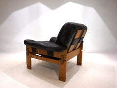 Brutalistischer Sessel aus Leder und Eiche, 1960