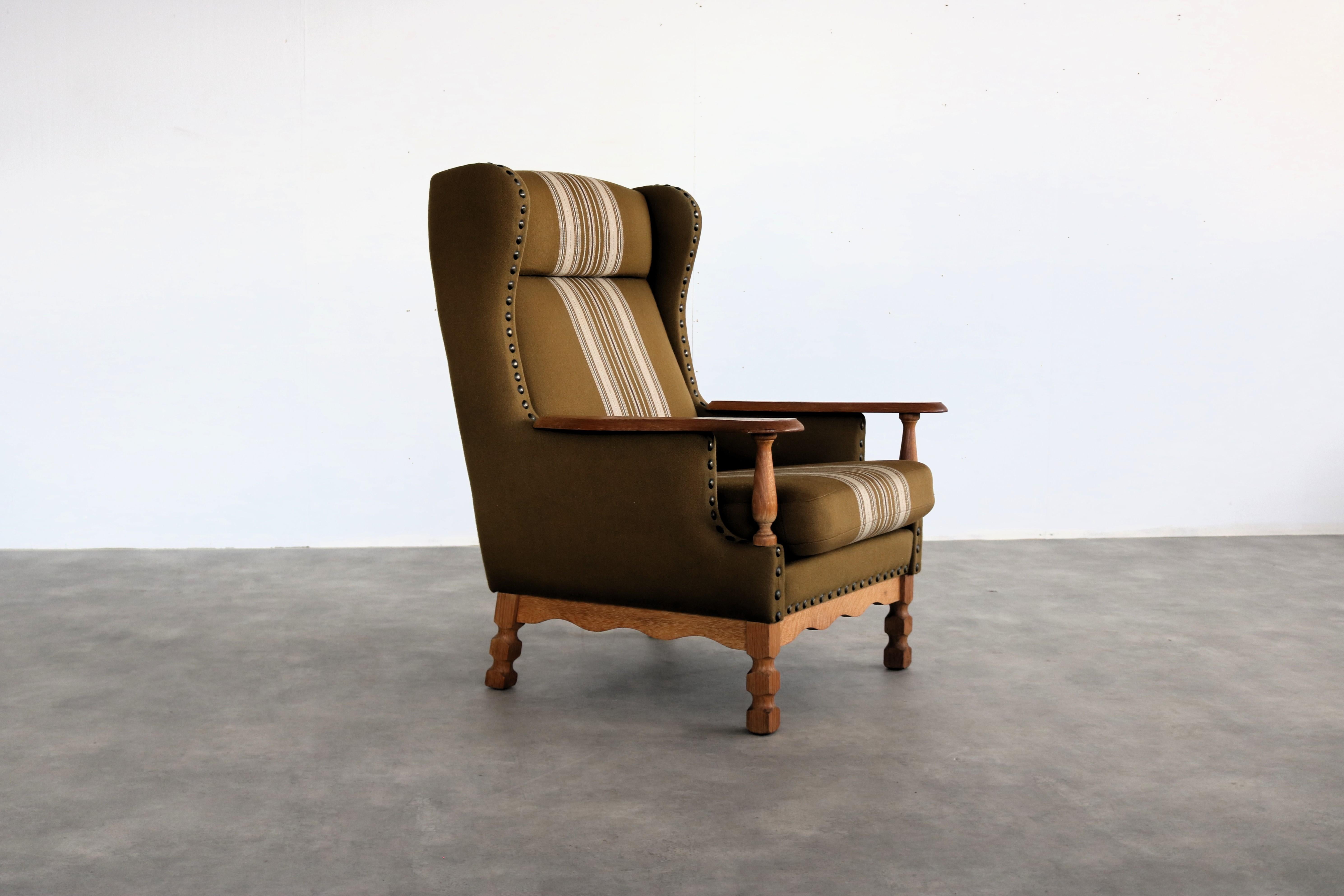 Tissu Fauteuils brutalistes  fauteuils  1960s  Danois en vente