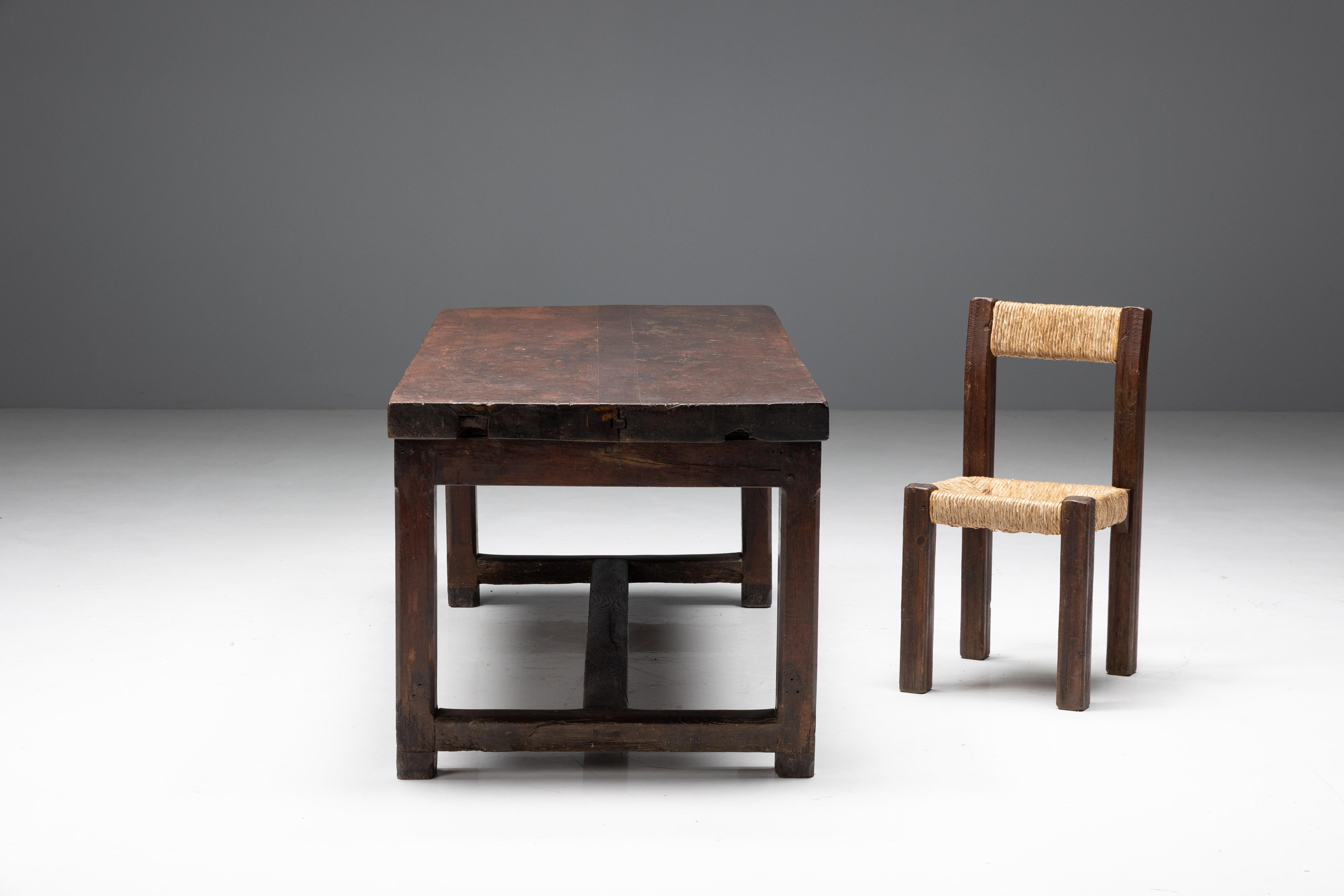 Table à manger Populaire d'art brutaliste, France, 19ème siècle en vente 1