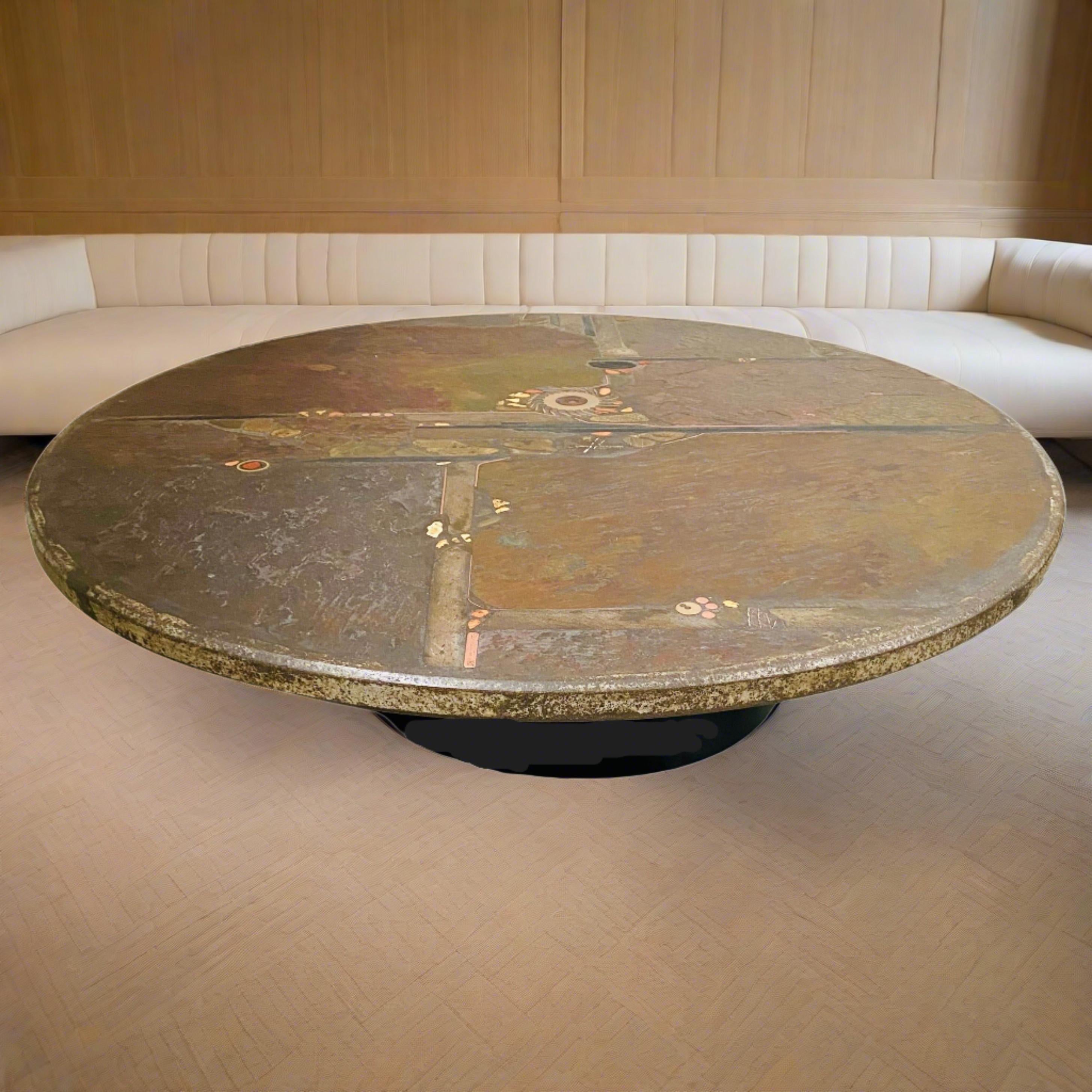 Late 20th Century Brutalist Art Stone Round Coffee Table by Sculptor Paul Kingma Netherlands, 1985 For Sale