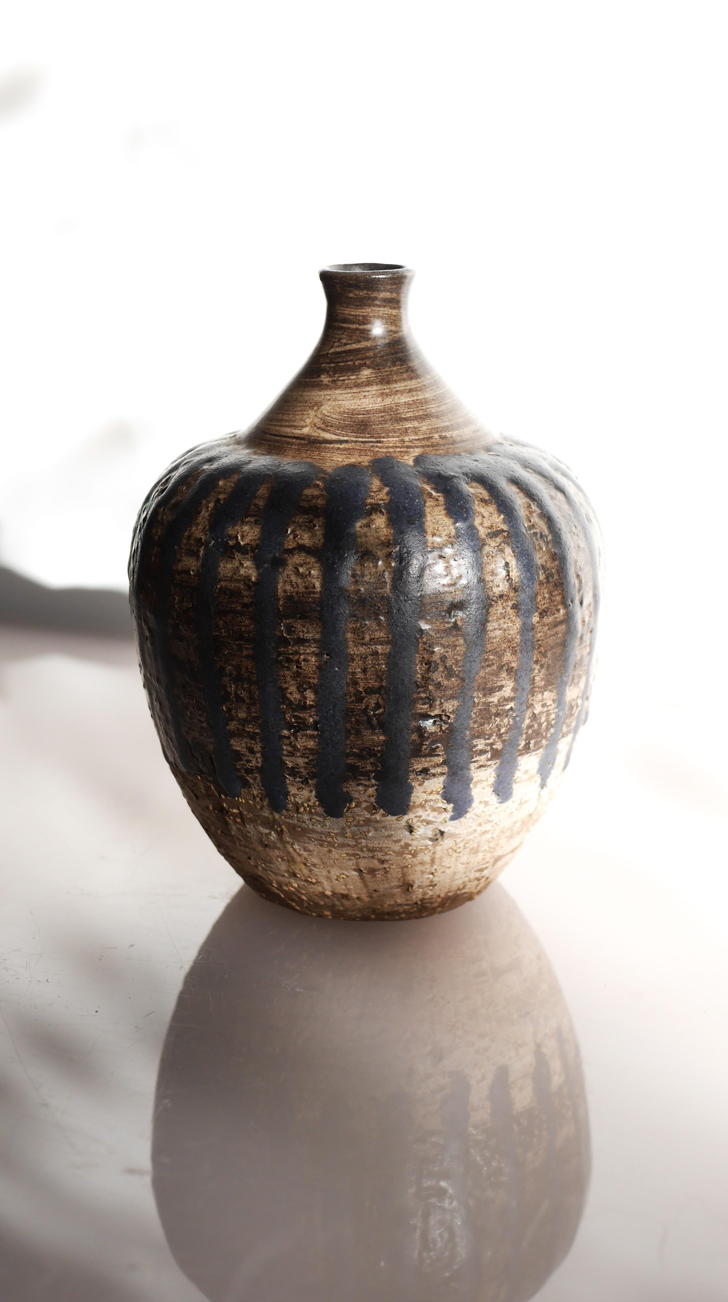 Brutalist art vase by Mari Simmulson for Upsala Ekeby, Sweden For Sale 3