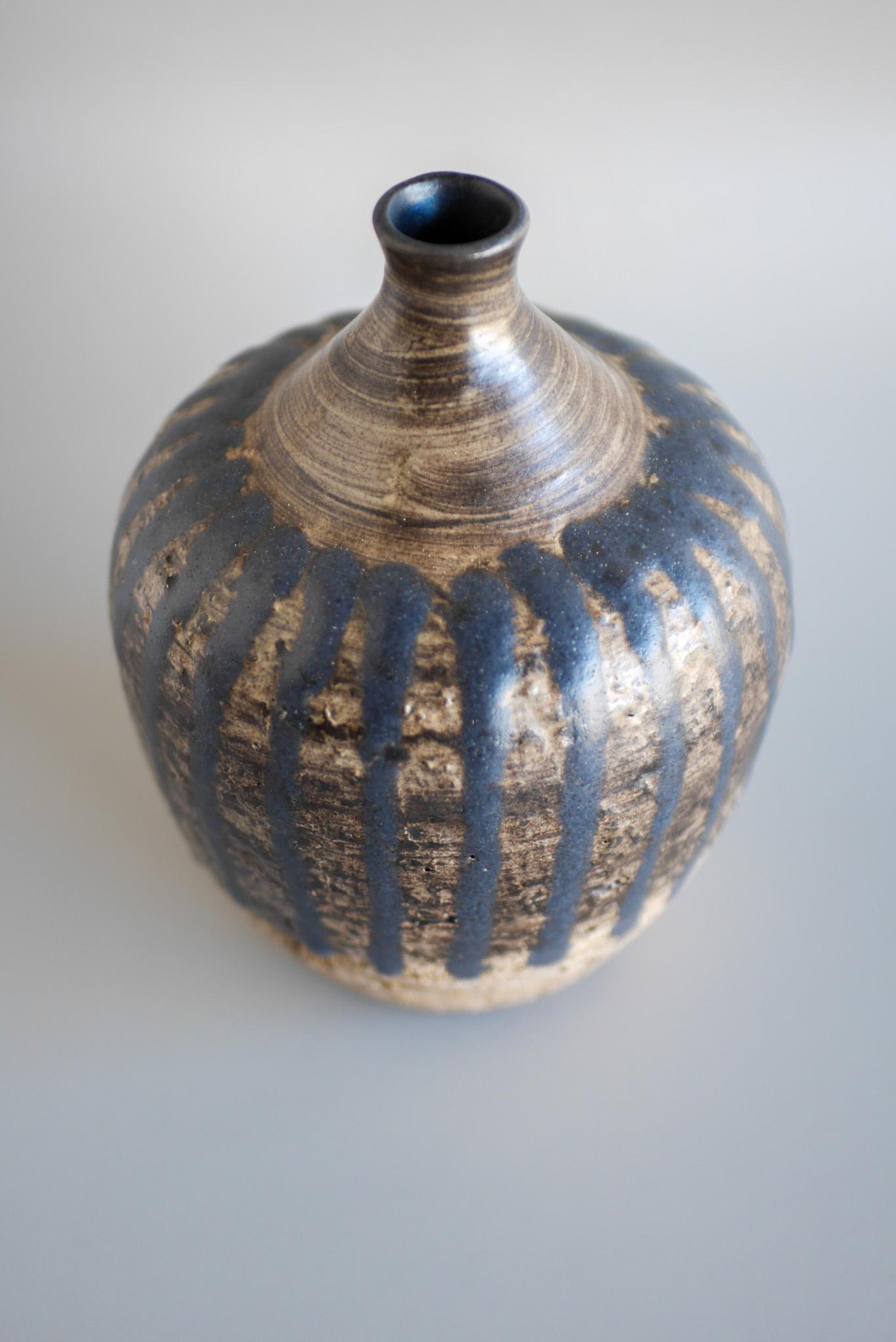 Brutalist art vase by Mari Simmulson for Upsala Ekeby, Sweden For Sale 3