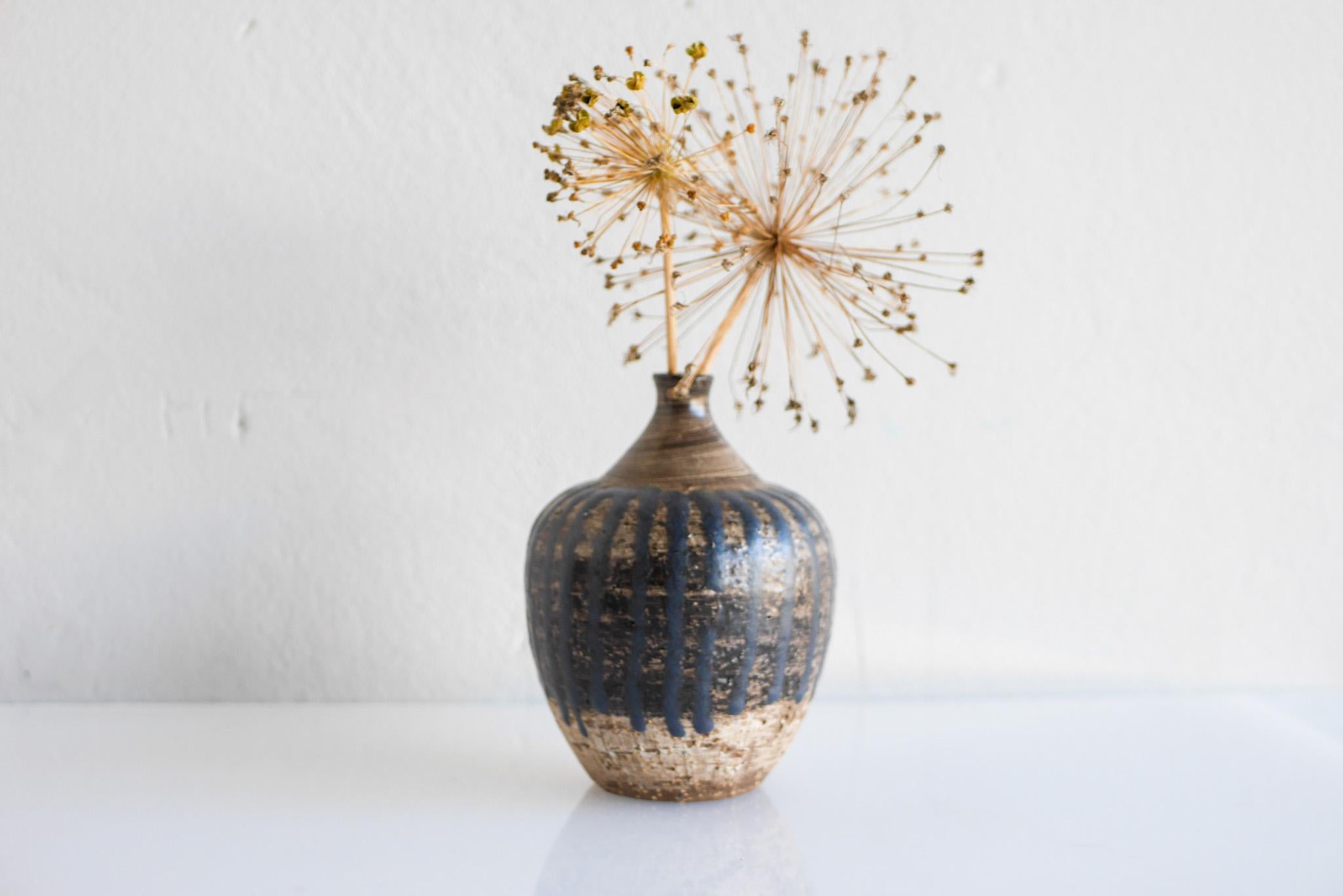 Brutalist art vase by Mari Simmulson for Upsala Ekeby, Sweden For Sale 8