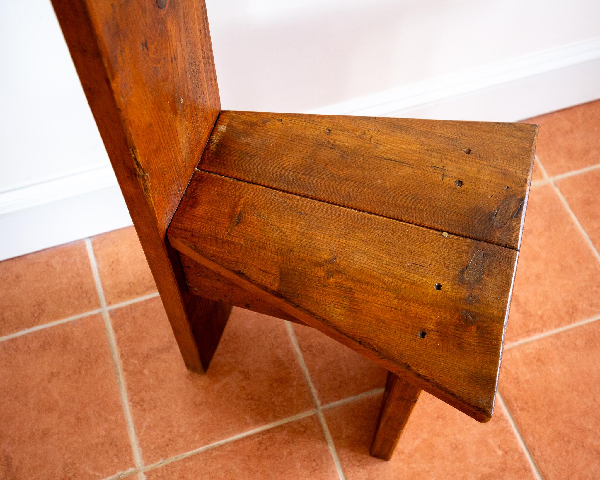 Chaise d'appoint brutaliste du milieu du siècle à haut dossier surdimensionné en pin et fer rustique en vente 7