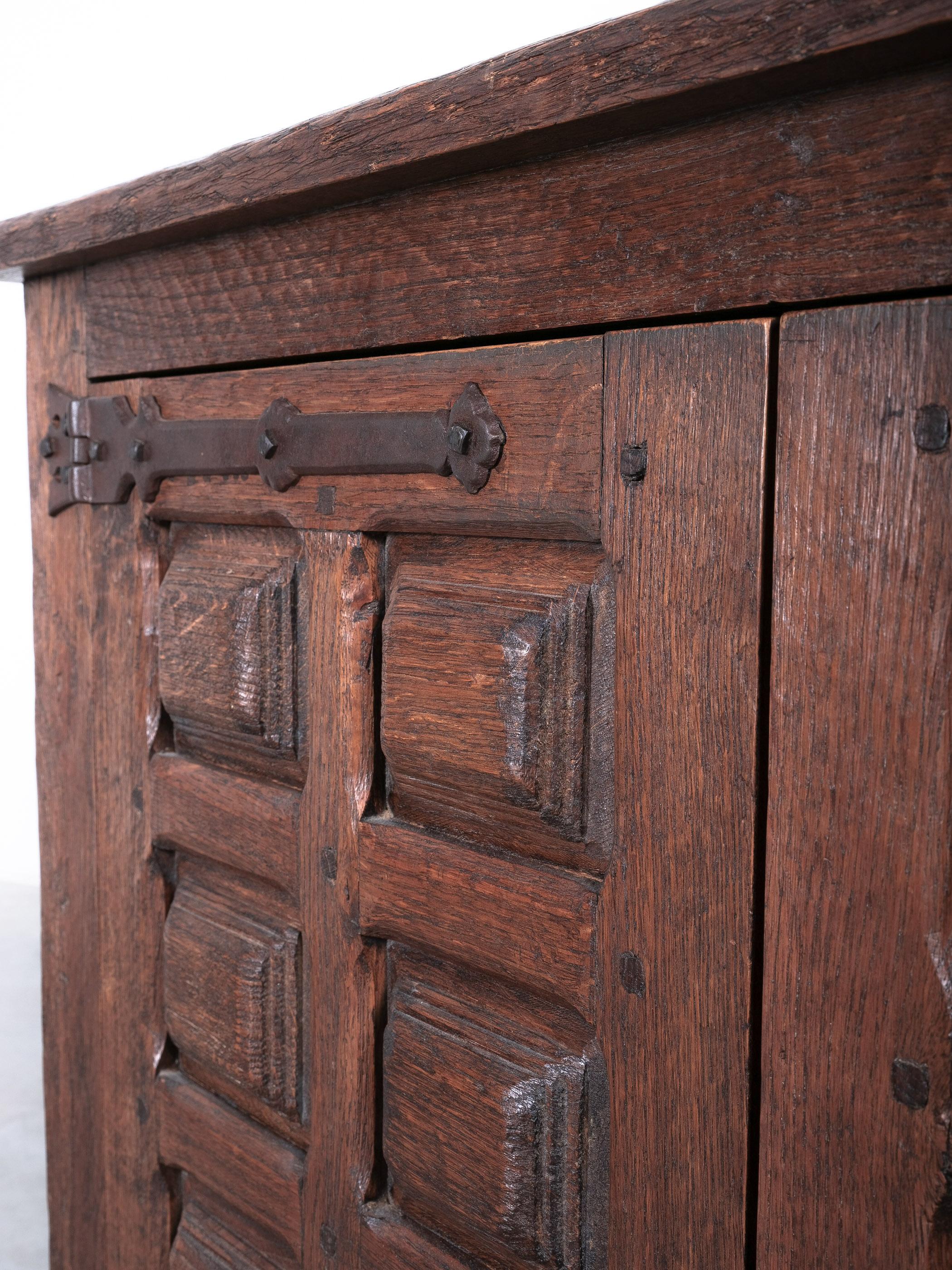 Brutalist Artisan Oak Cabinet or Sideboard With Carved Details, 1940 France For Sale 5