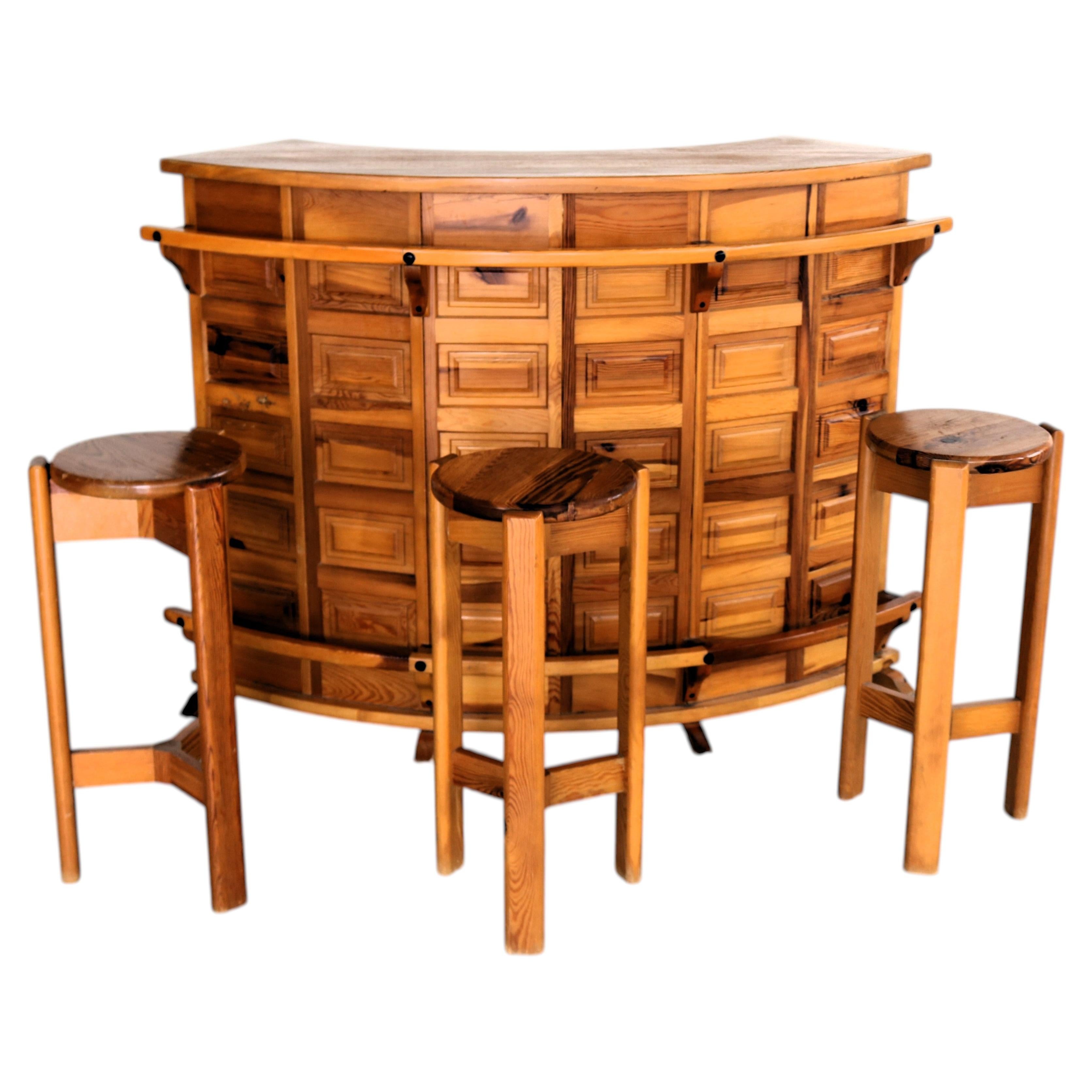 Brutalist Pine Bar Set with Three Stools, Netherlands, 1970s Design For Sale