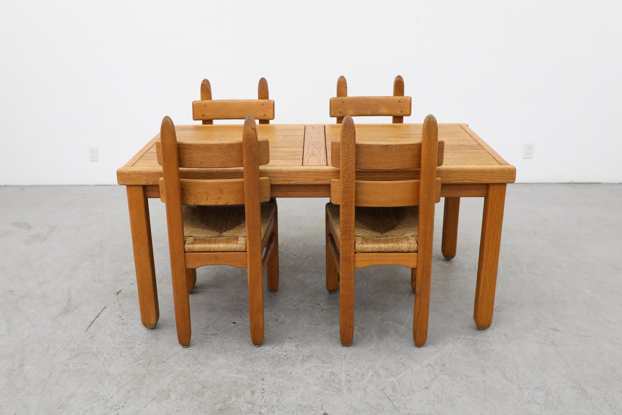 Chêne Table de salle à manger belge brutaliste à lattes et pieds arrondis attribuée à DePuydt en vente