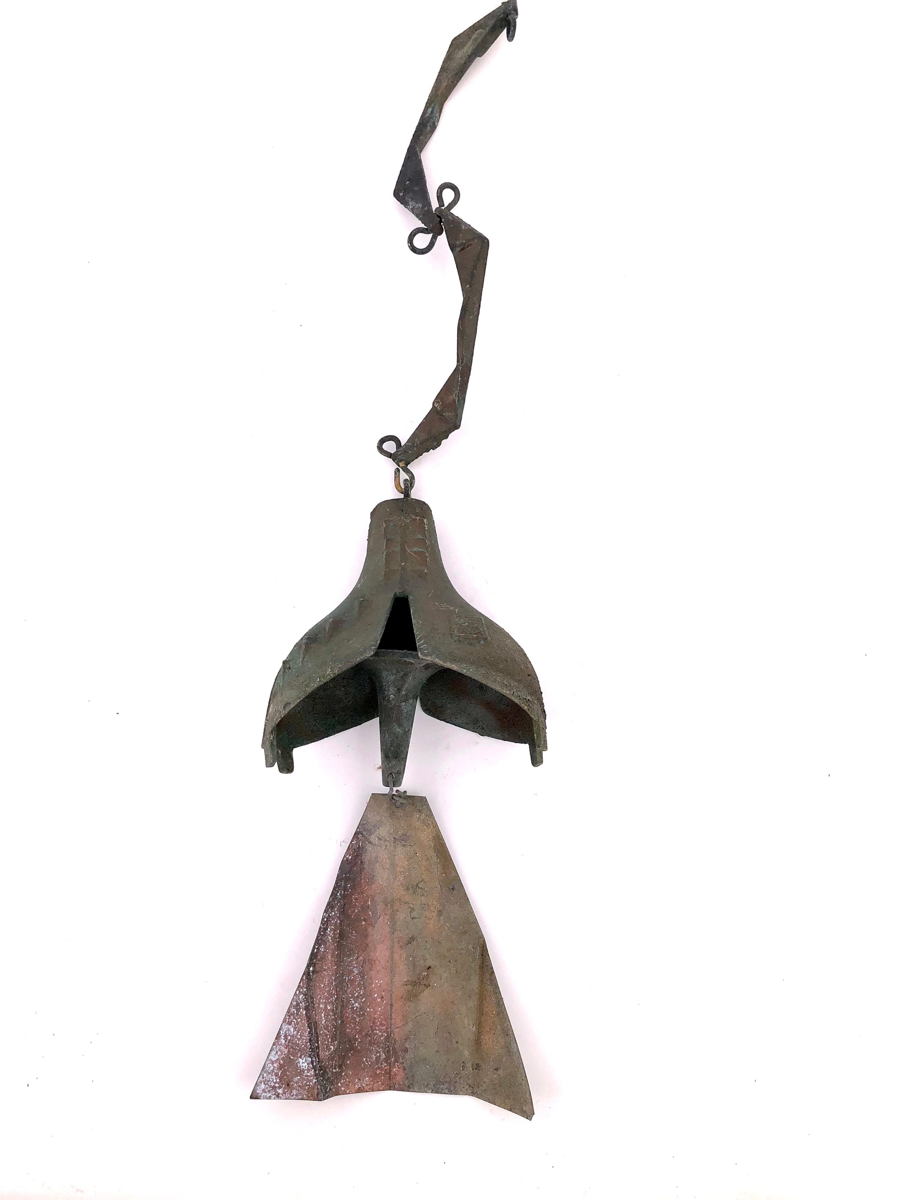 Striking Brutalist solid bronze bell by Paolo Soleri, circa 1970s. This iconic piece is 21