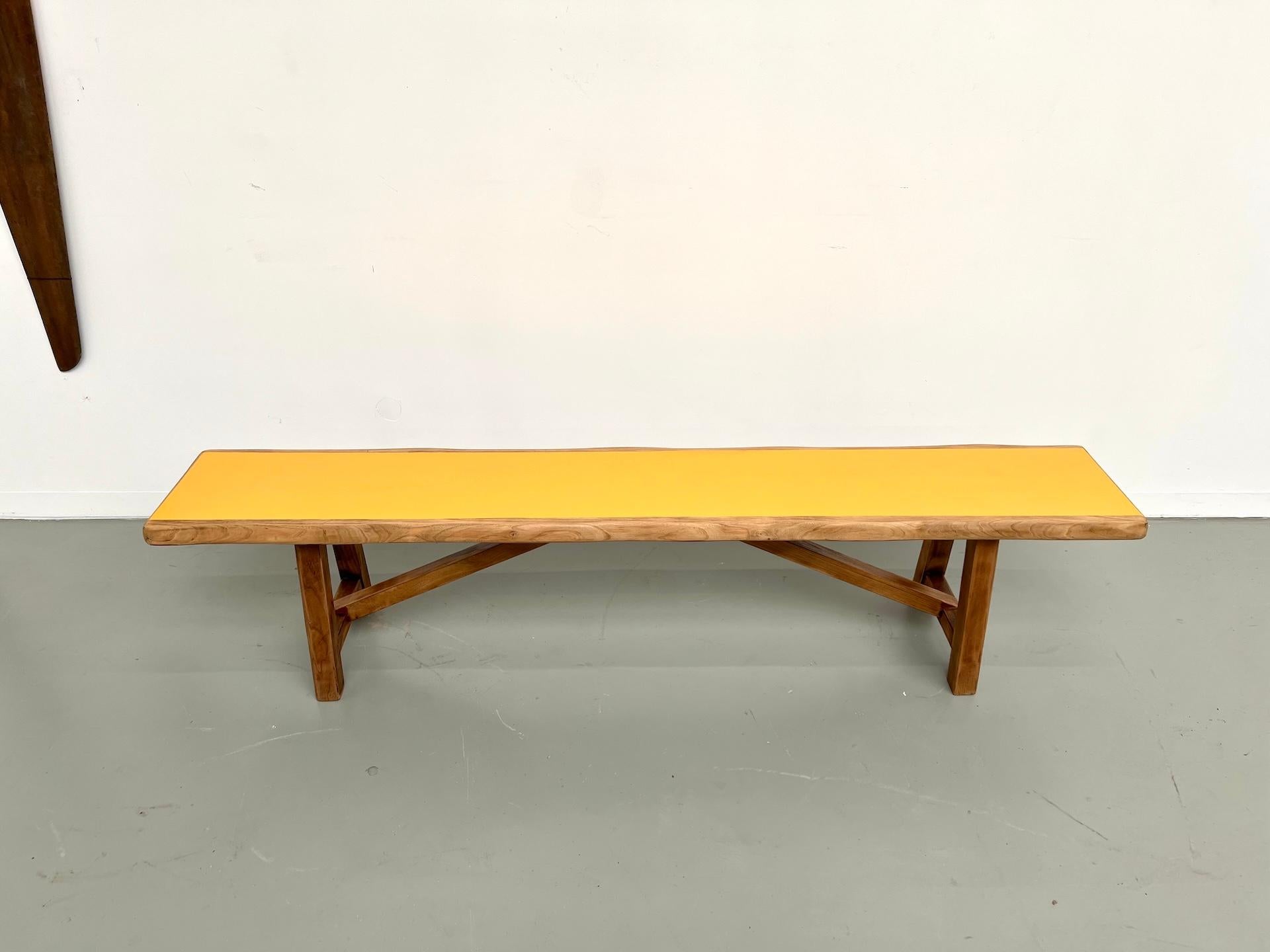 Banc brutaliste, inspiré par l'esprit d'Olavi Hänninen. en vente 8