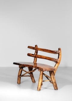 Skulpturale Bank aus massivem Kiefernholz, brutalistischer Stil