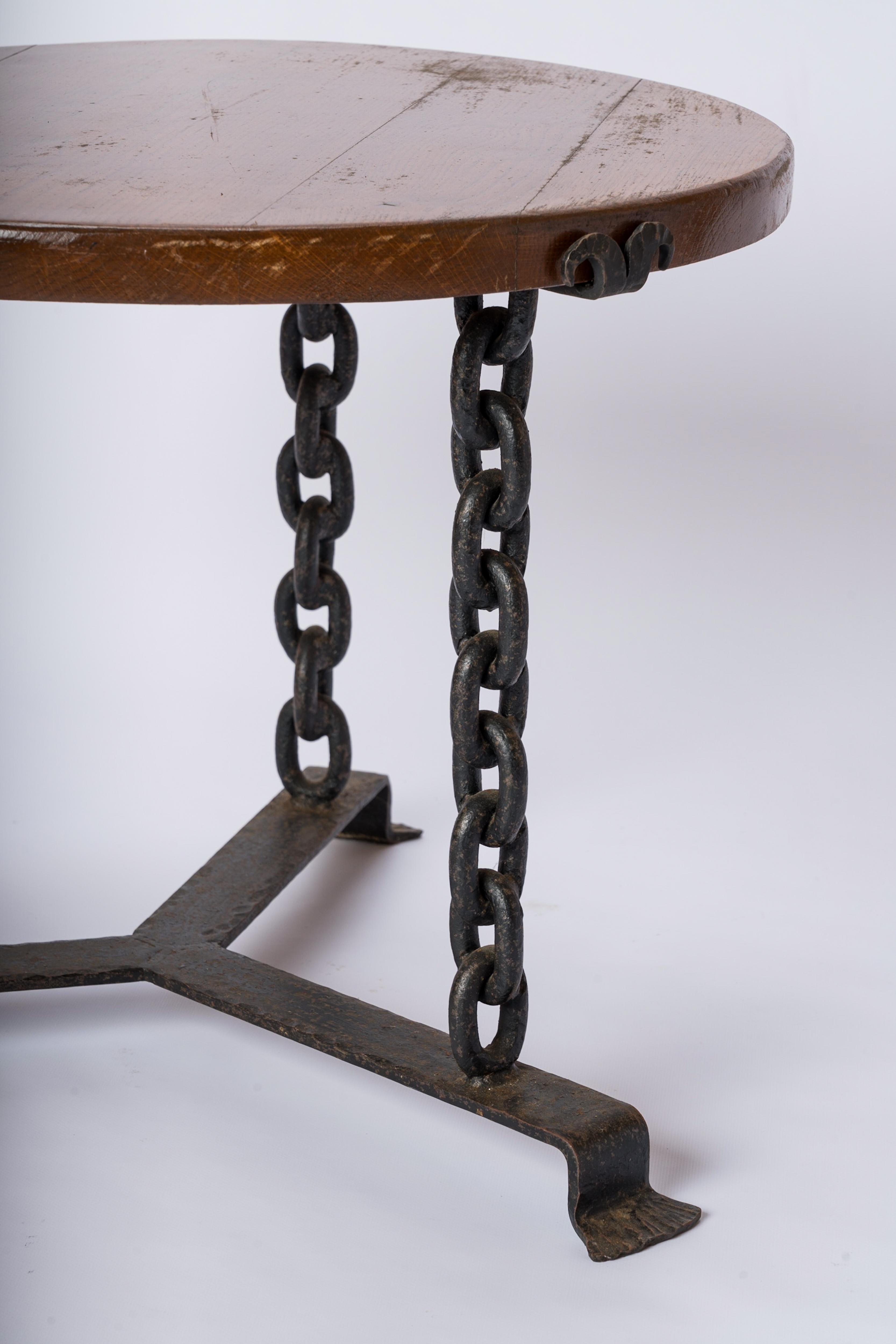 Brutalist Black Welded Chain and Solid Tinted Oak Top Side Table - France 1970s 3