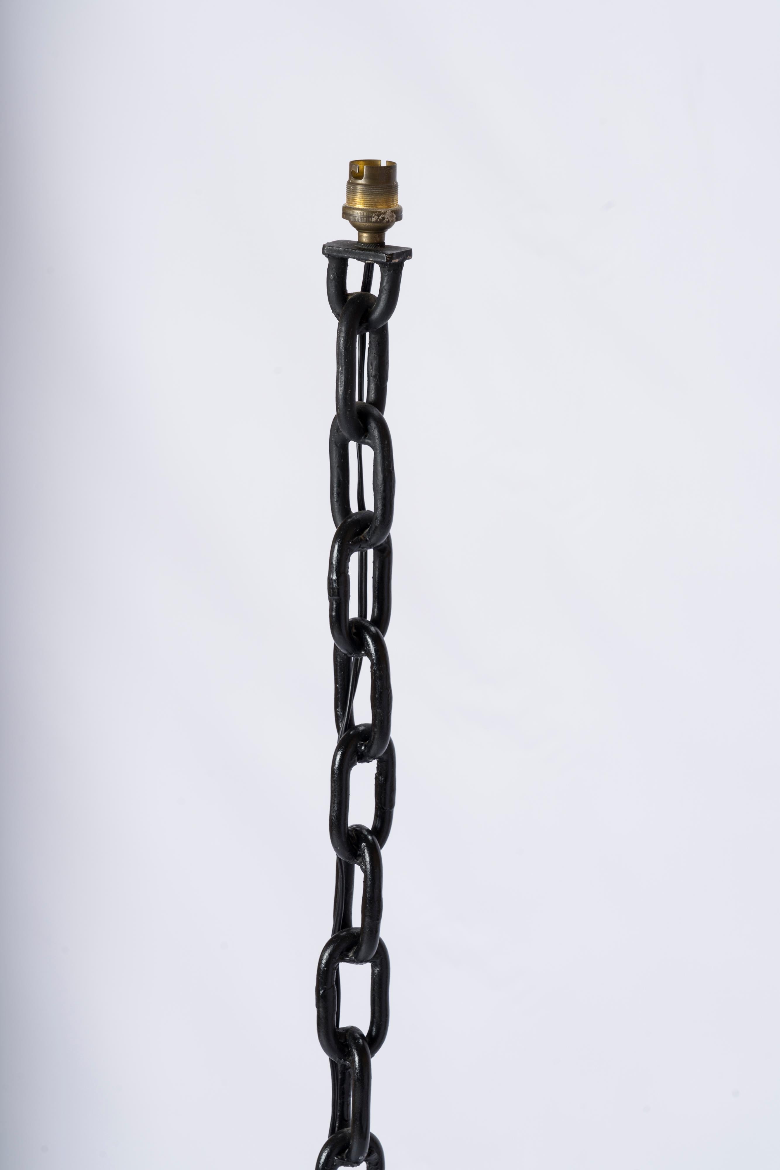 Brutalist Black Welded Chain Floor Lamp in style of Franz West - France 1970s  In Fair Condition For Sale In New York, NY
