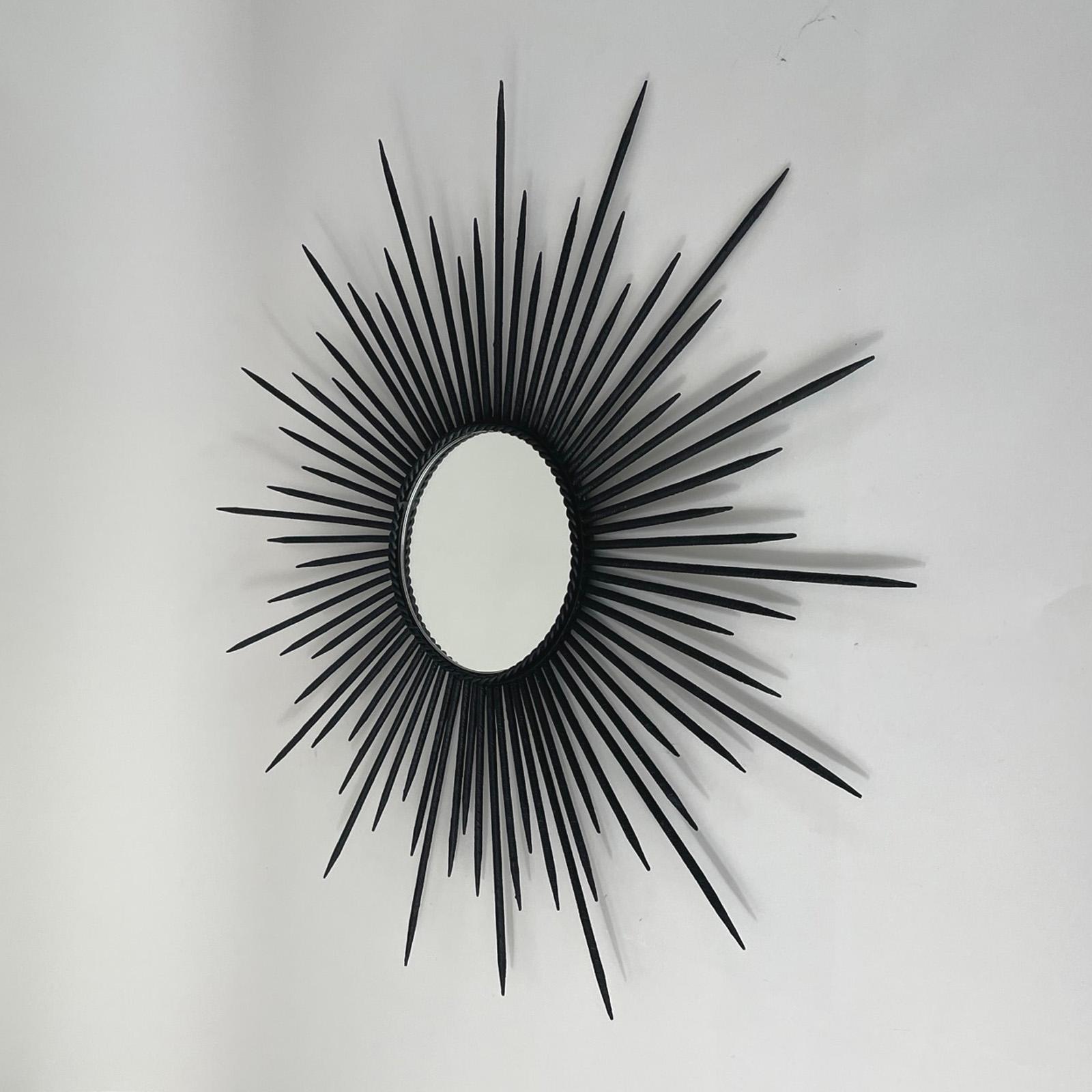 Brutalist Black Wrought Iron Sunburst Mirror, France, 1950s In Good Condition For Sale In NUEMBRECHT, NRW