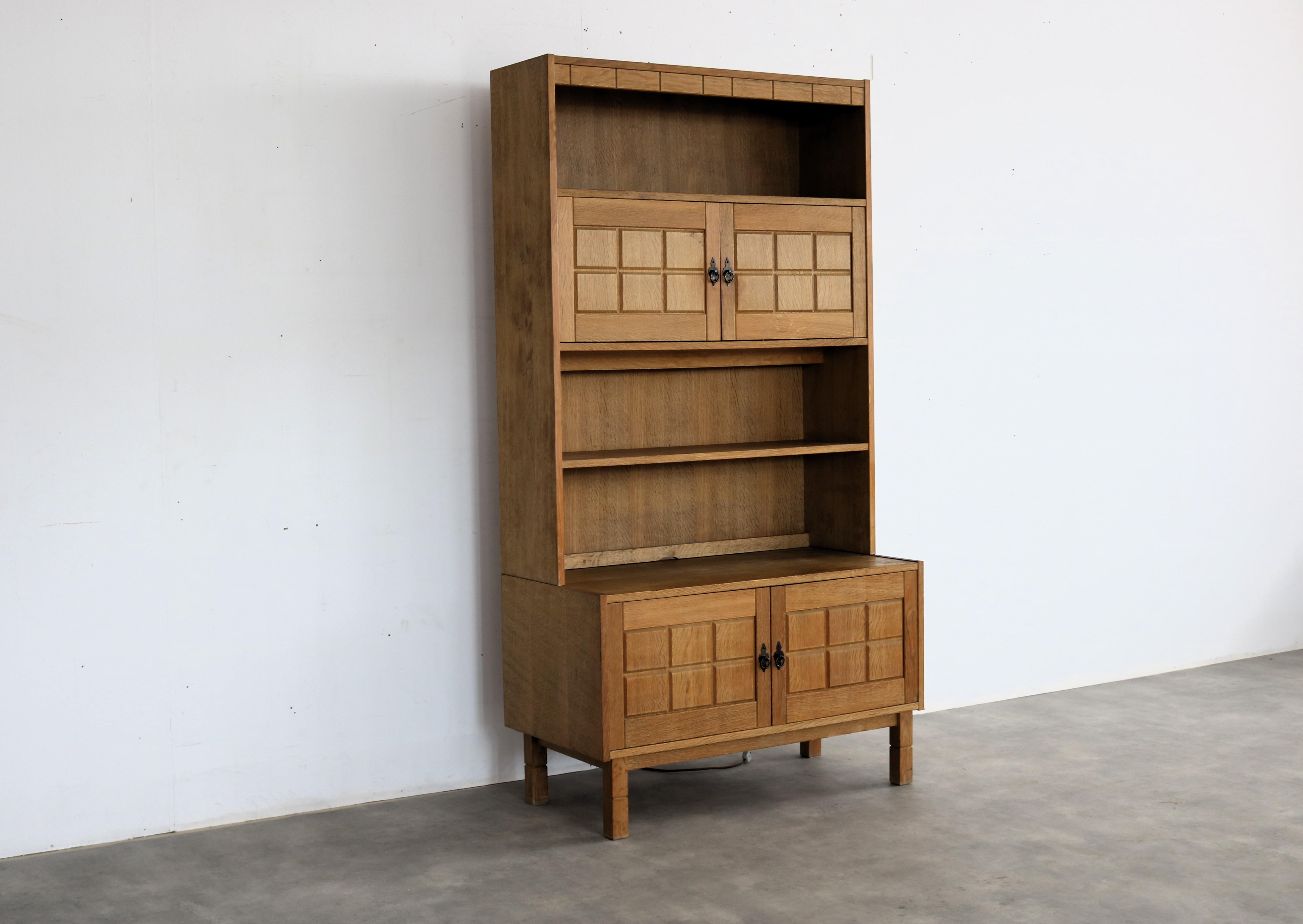 librería brutalista  armario de pared  roble  1960s  Danés en Bueno estado para la venta en Lemmer, NL