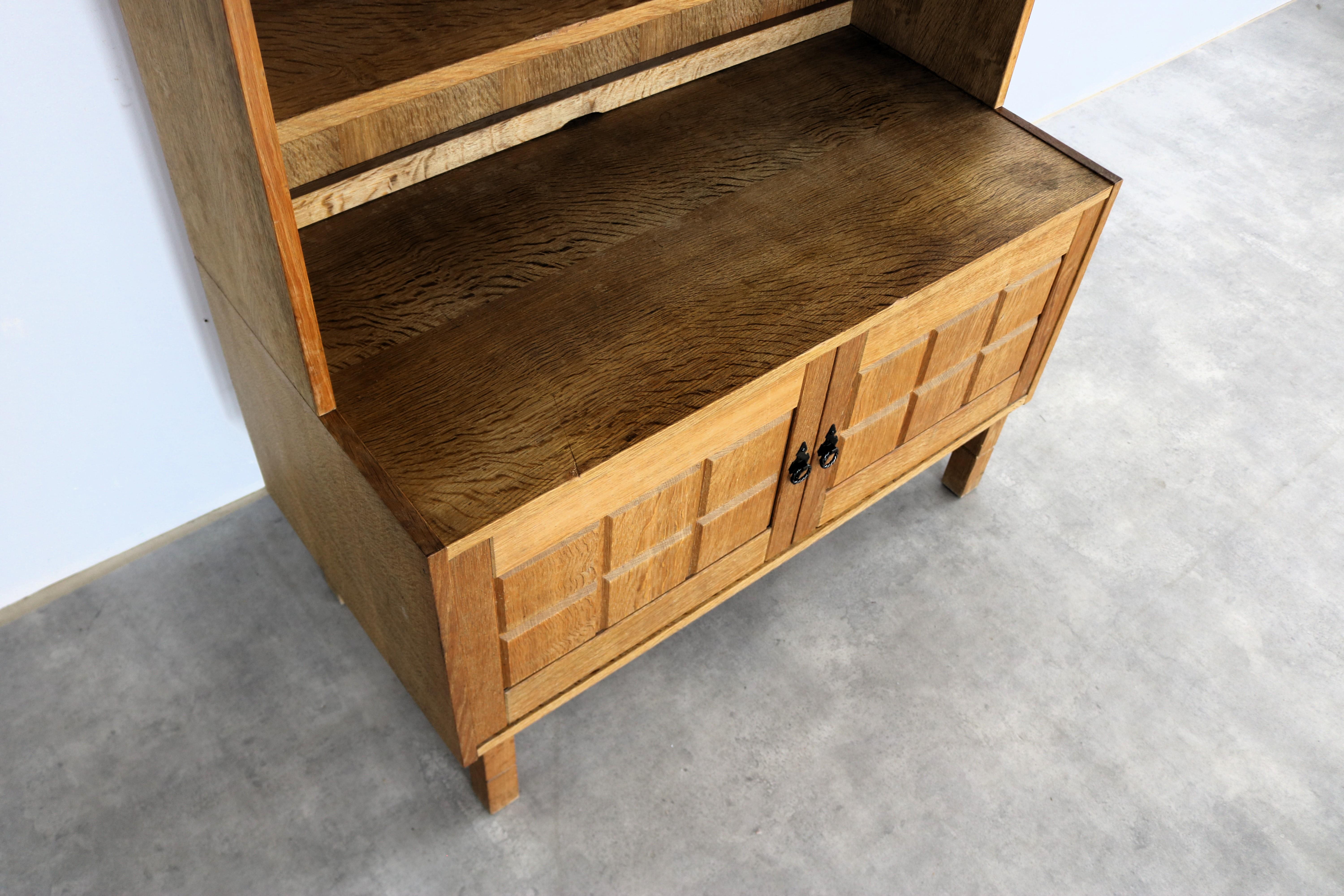 librería brutalista  armario de pared  roble  1960s  Danés en venta 3