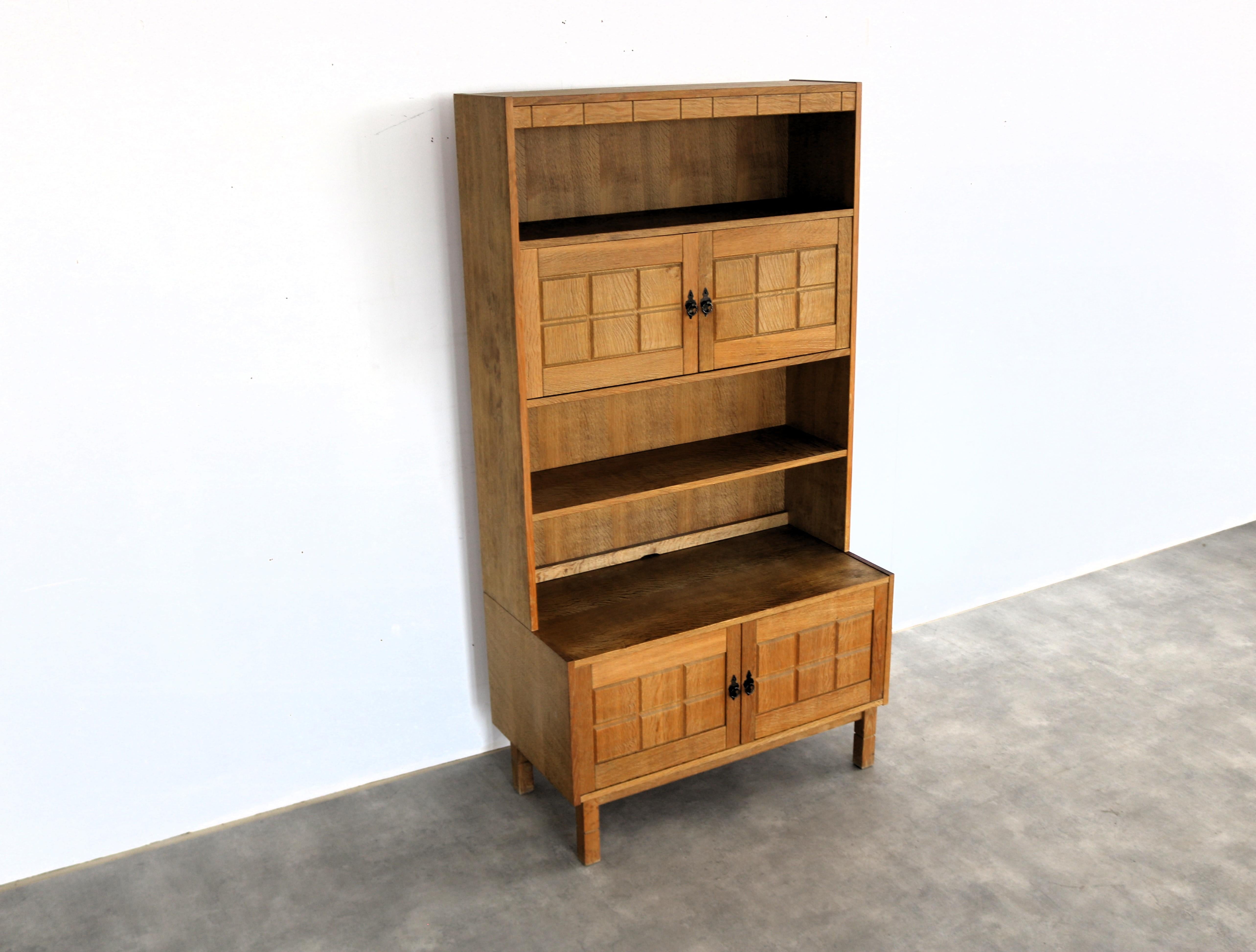 librería brutalista  armario de pared  roble  1960s  Danés en venta 4