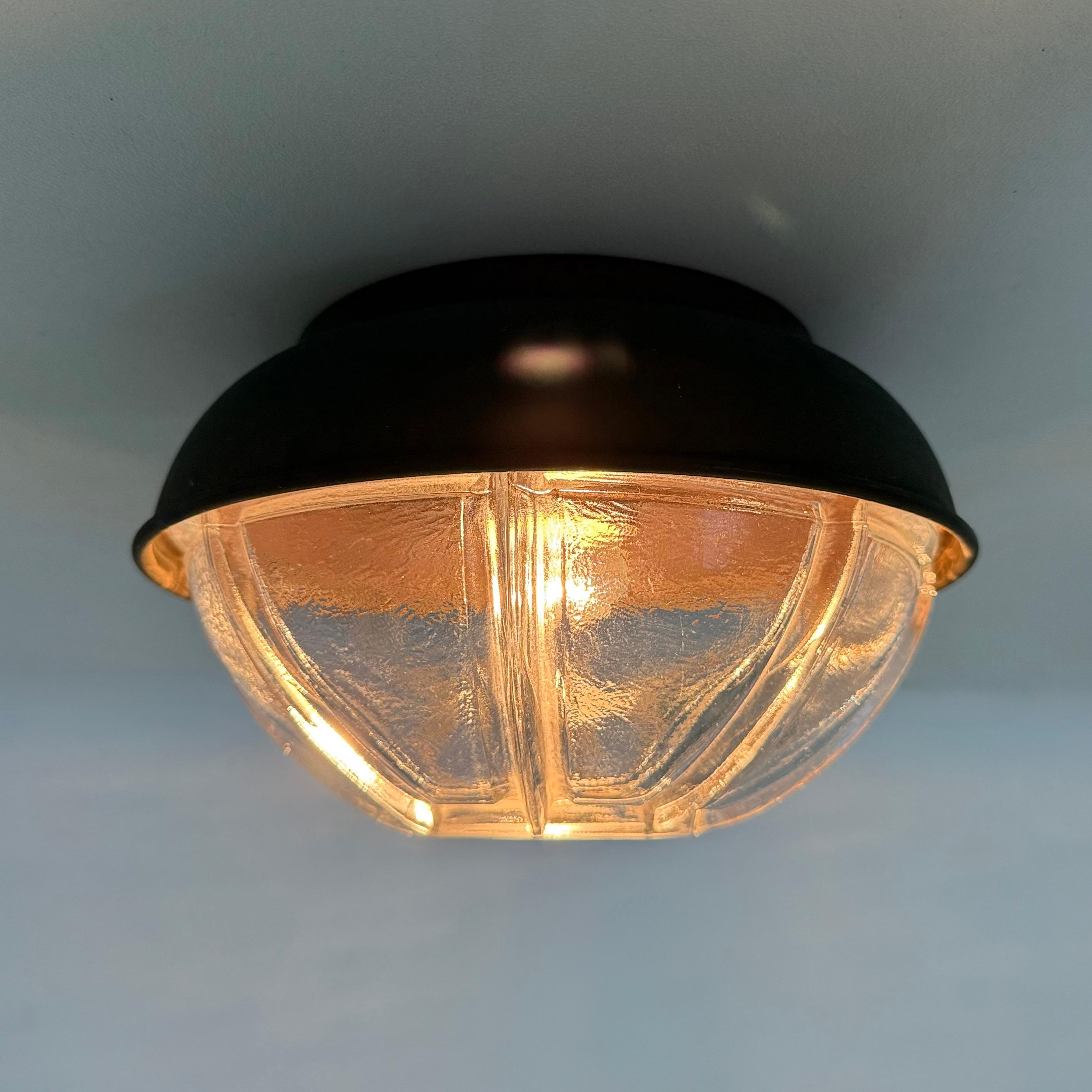 Allemand Applique brutaliste Boom en cuivre et verre de Bega Lights du Limbourg, Allemagne en vente
