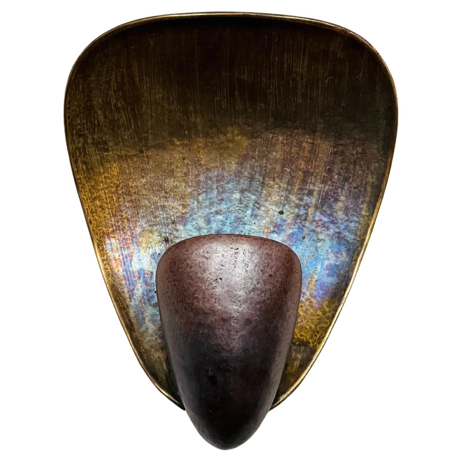 Lampada da parete brutalista in ottone e rame in vendita
