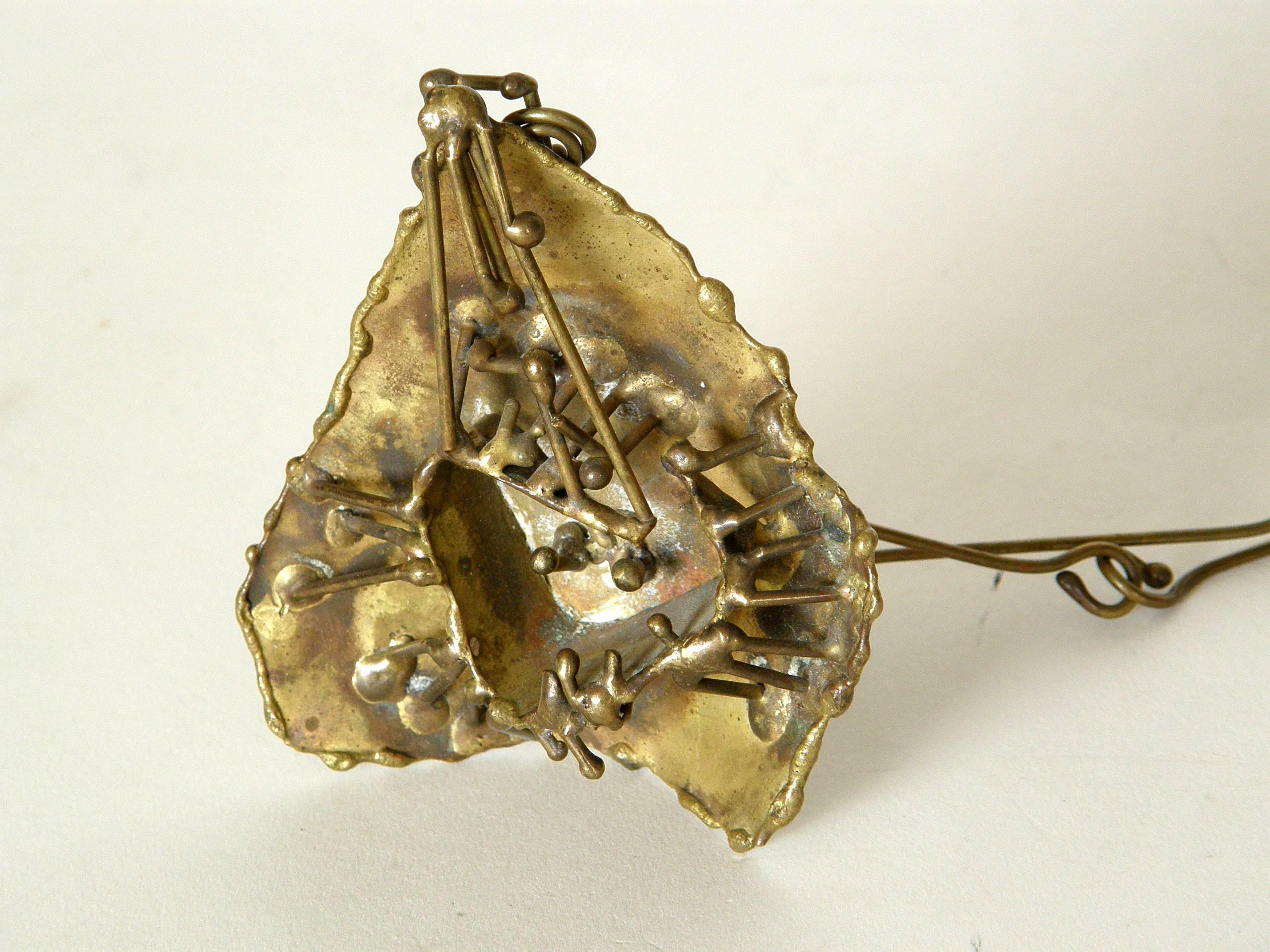 Brutalist Brass Necklace with Sculptural High Relief Pendant In Good Condition For Sale In Chicago, IL