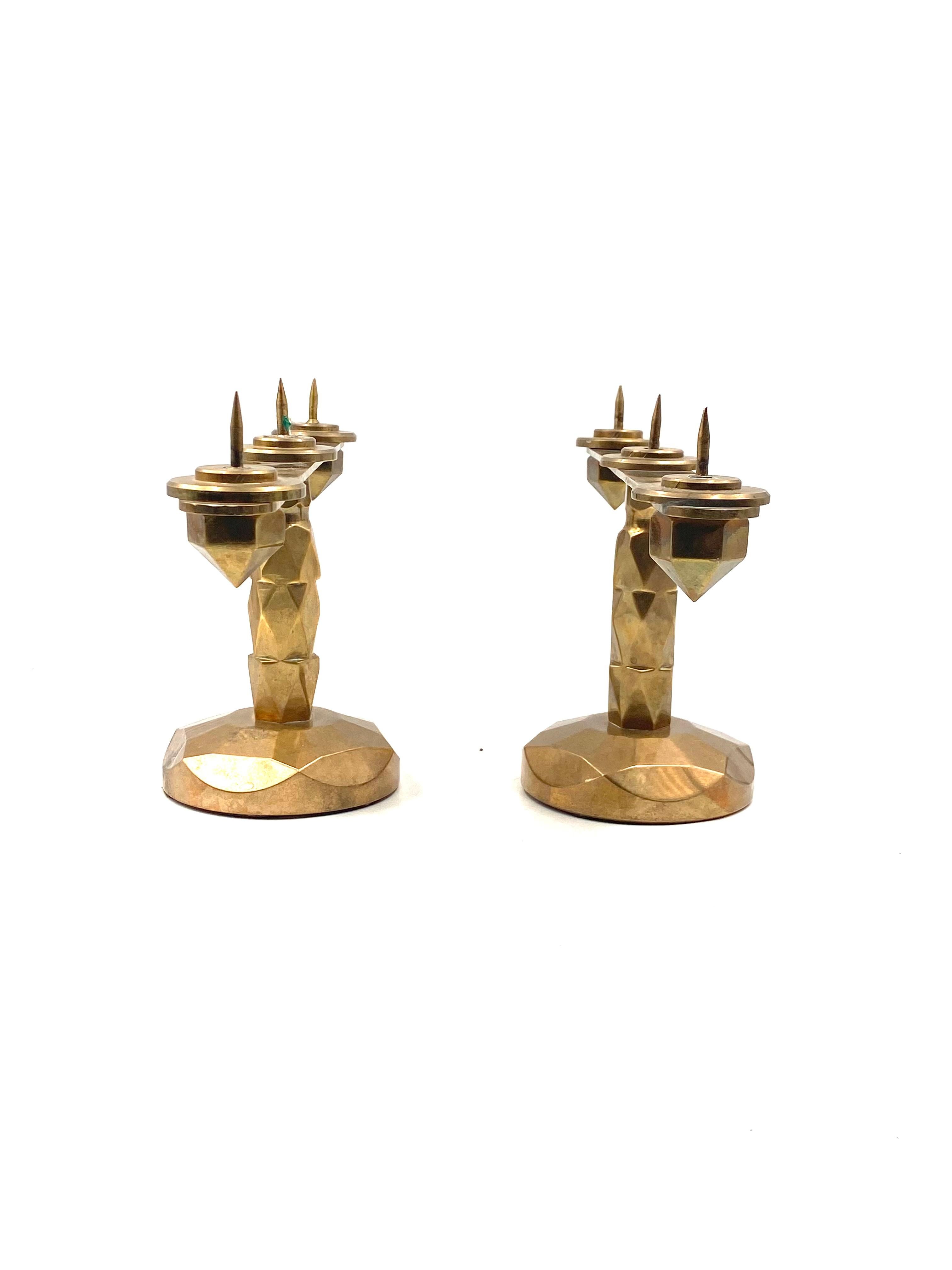 Brutalist brass pair of candle holders, France 1970s For Sale 7