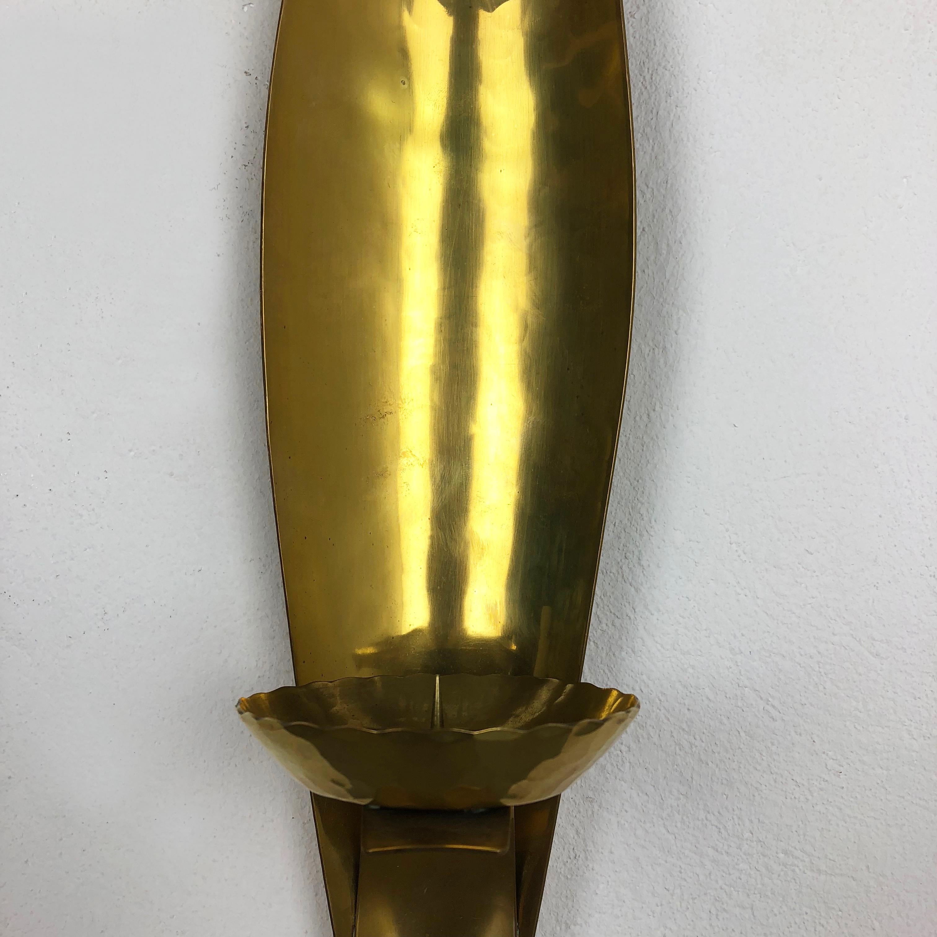 Brutalist Brass Wall Candleholder by Emil Funk KG, Germany, 1950s In Good Condition For Sale In Kirchlengern, DE