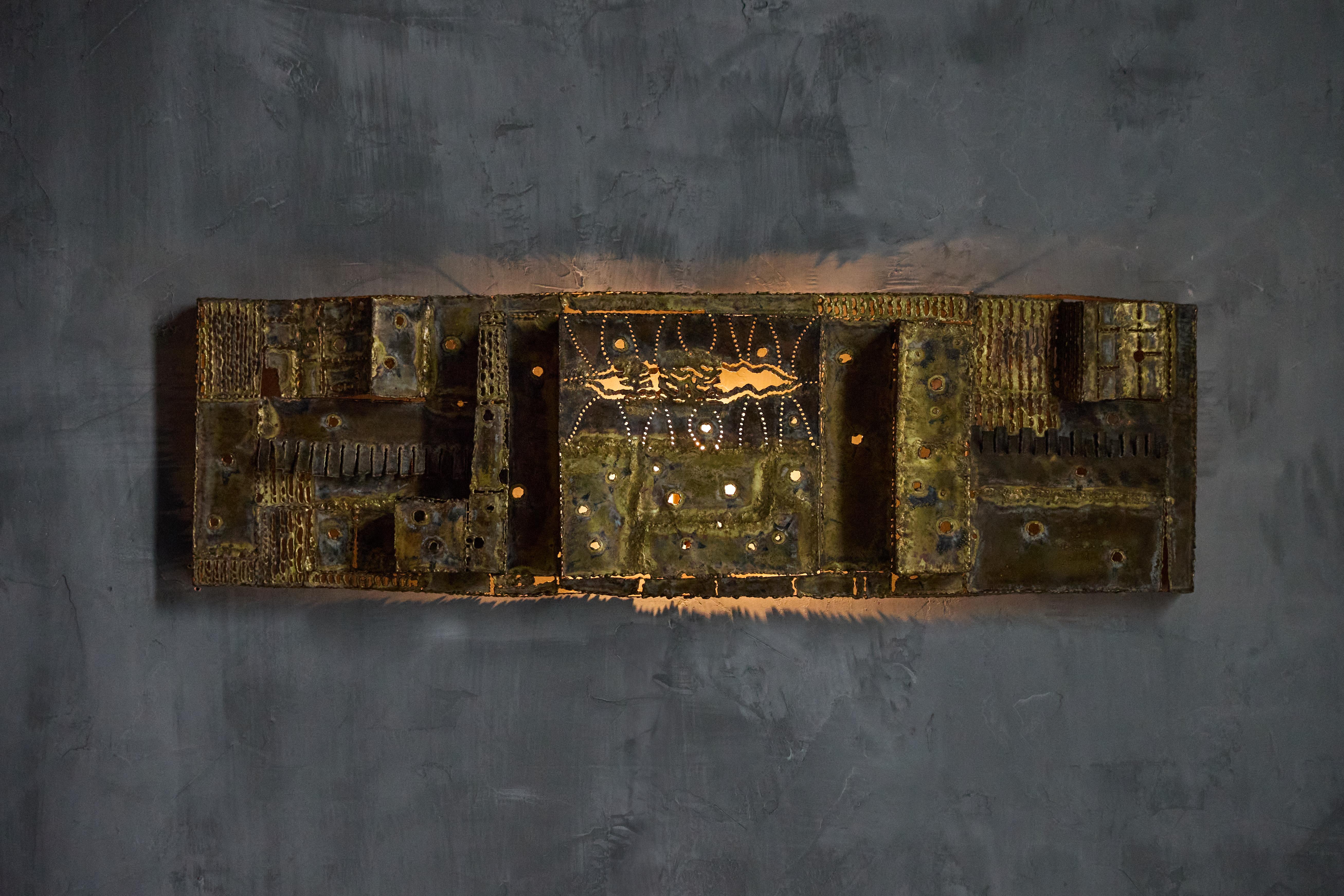 Lámpara de pared de latón brutalista al estilo de Pia Manu, Bélgica, años 60 en venta 5