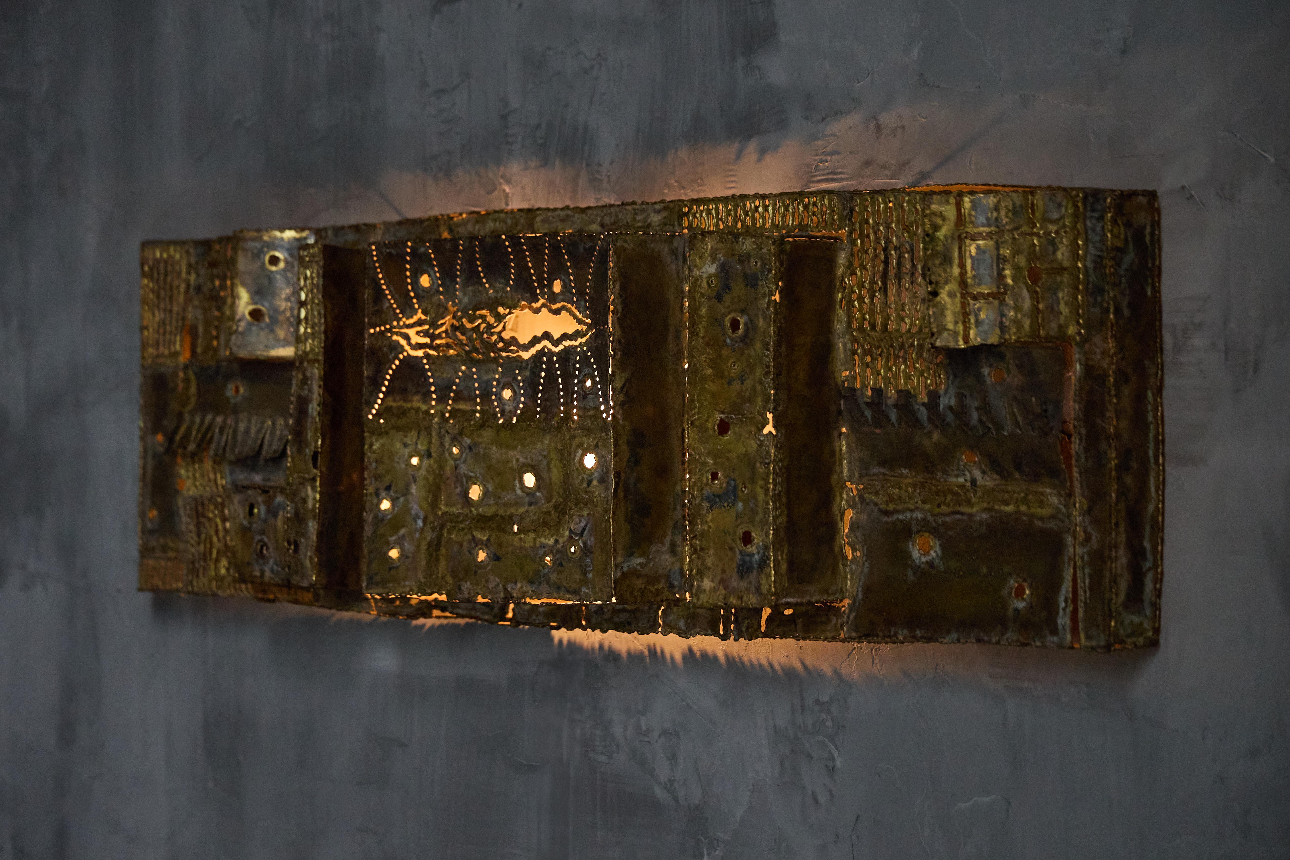 Lámpara de pared de latón brutalista al estilo de Pia Manu, Bélgica, años 60 en venta 6