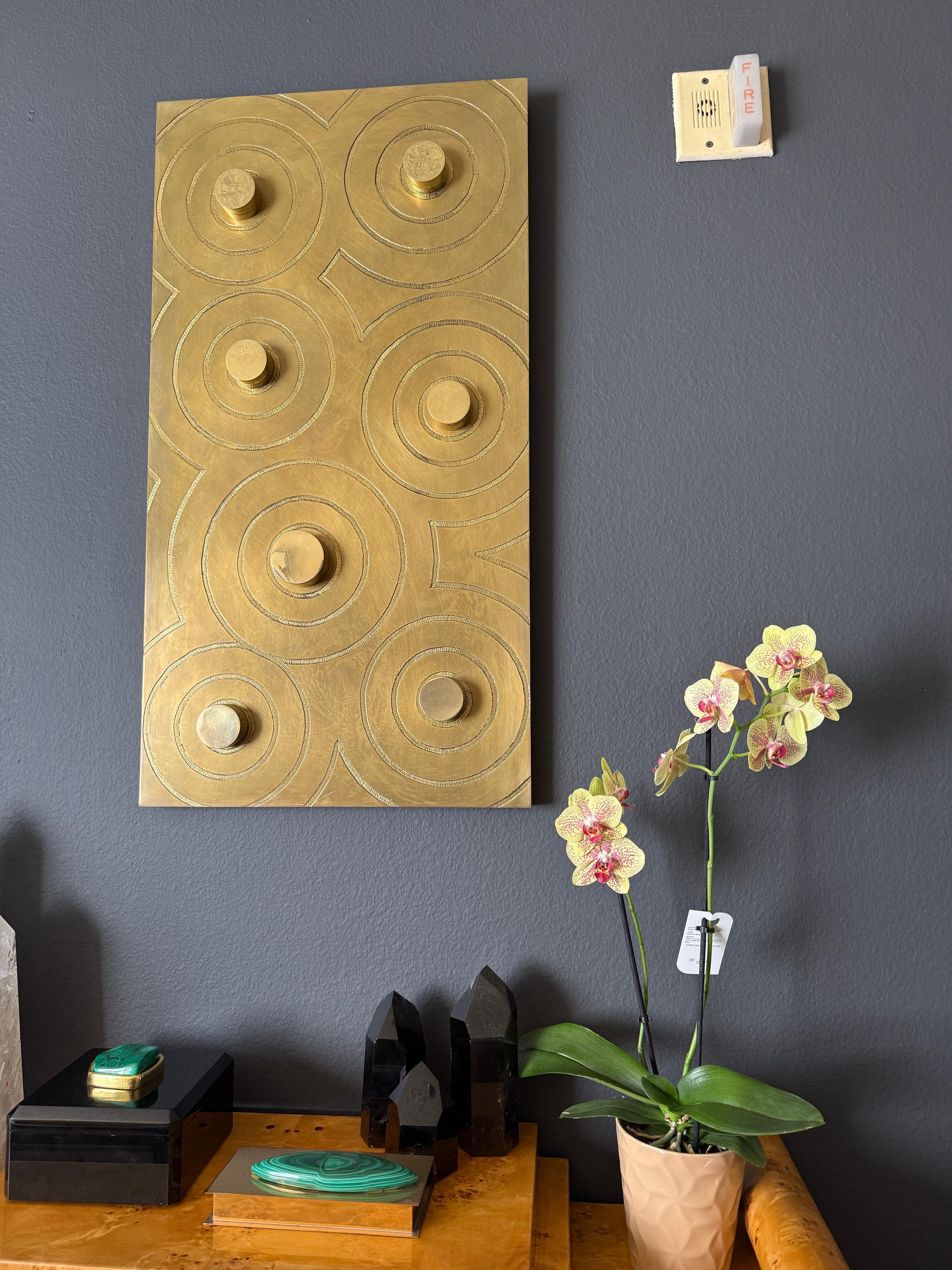 Brutalistische Wandskulptur aus Messing (amerikanisch) im Angebot