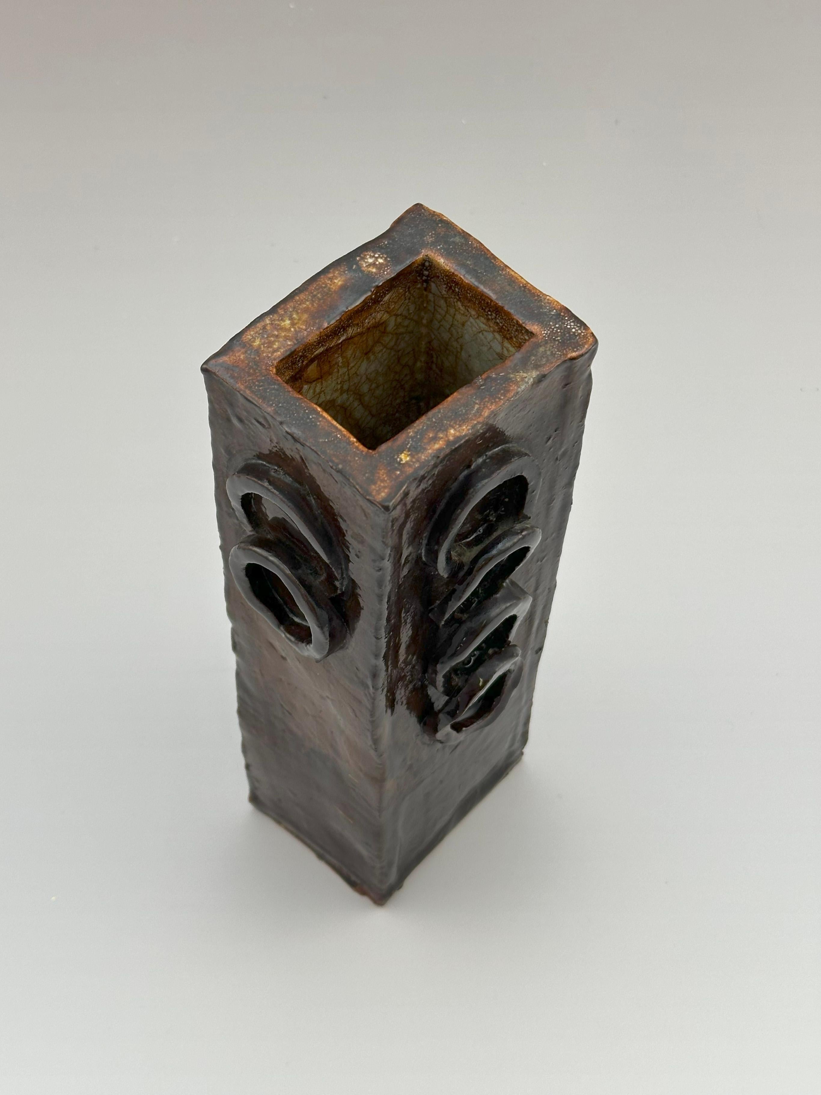 Brutalistische britische Studio Pottery Vase, Tenmoku-Glasur, ca. 1970er Jahre im Zustand „Gut“ im Angebot in Glasgow, GB